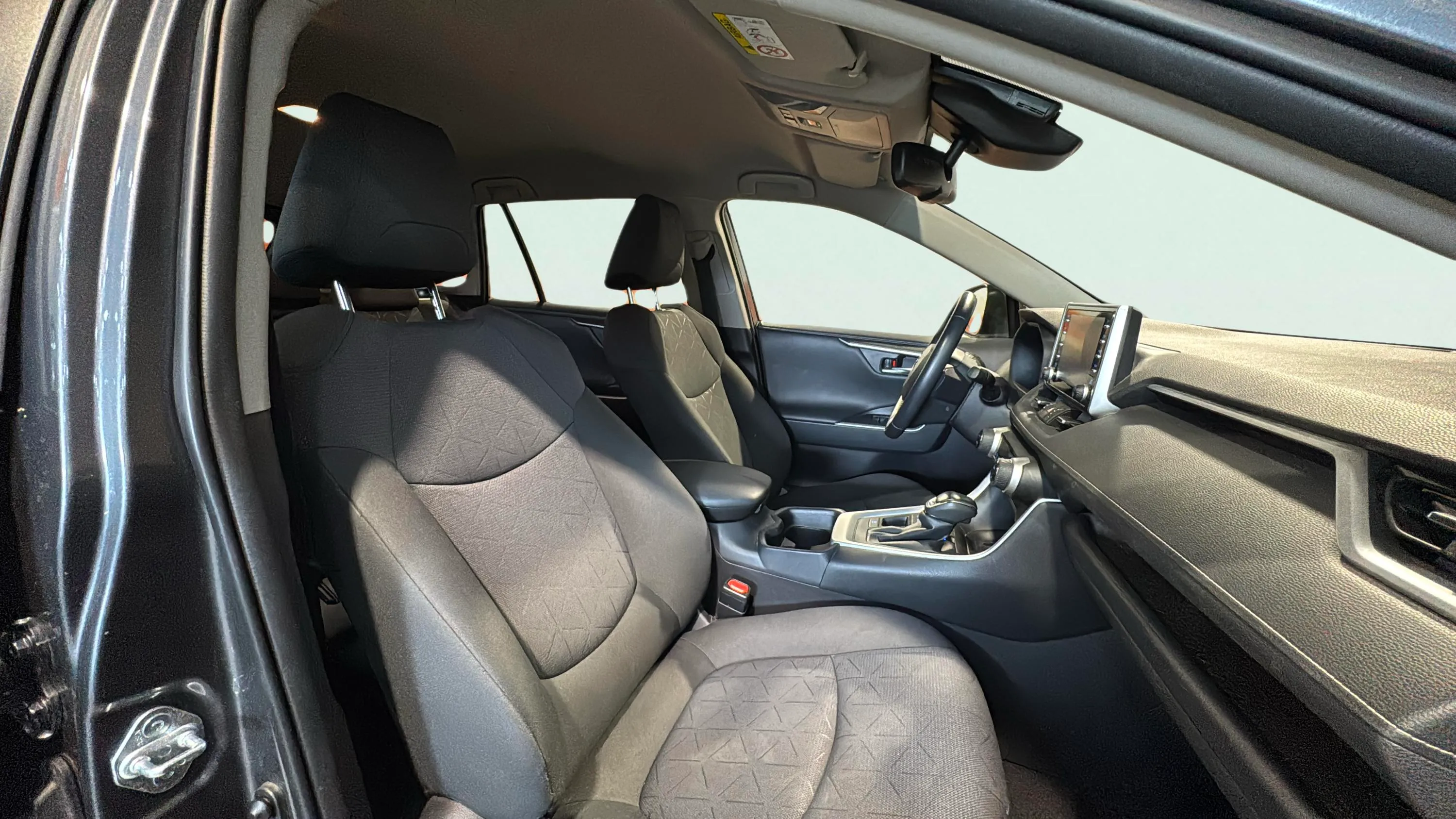 Toyota RAV4 2.5l 220H Advance - foto 18