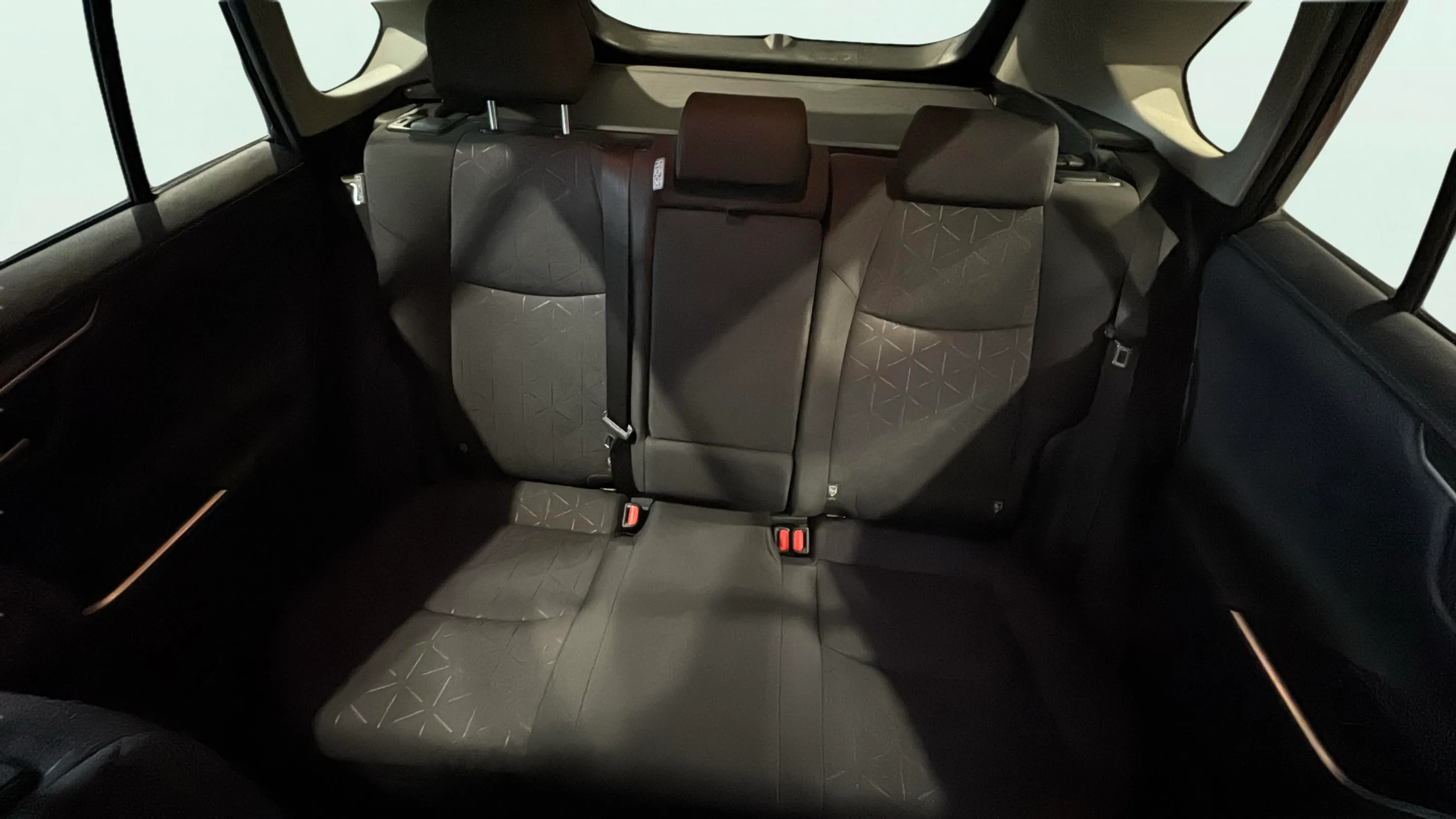 Toyota RAV4 2.5l 220H Advance - foto 19