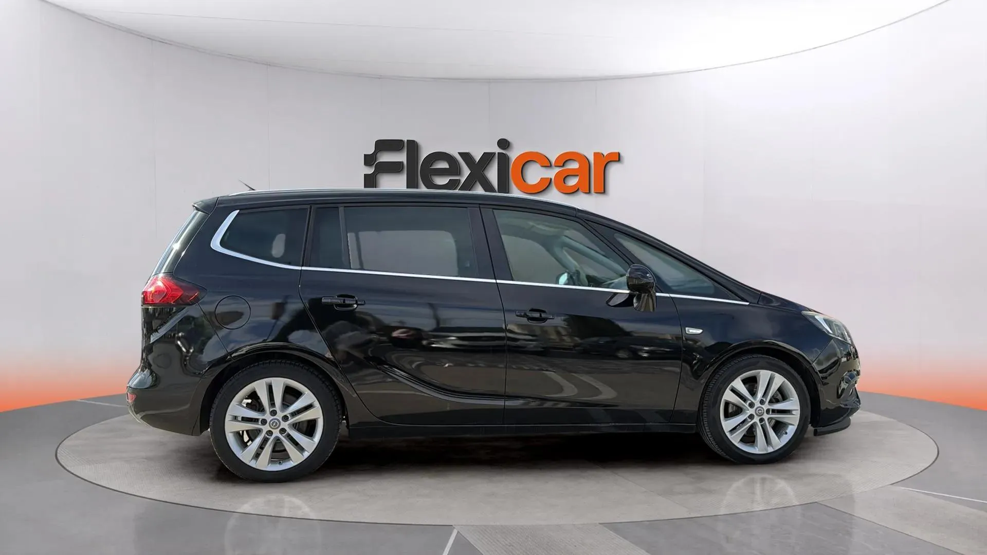 Opel Zafira 1.6 T Innovation - foto 8
