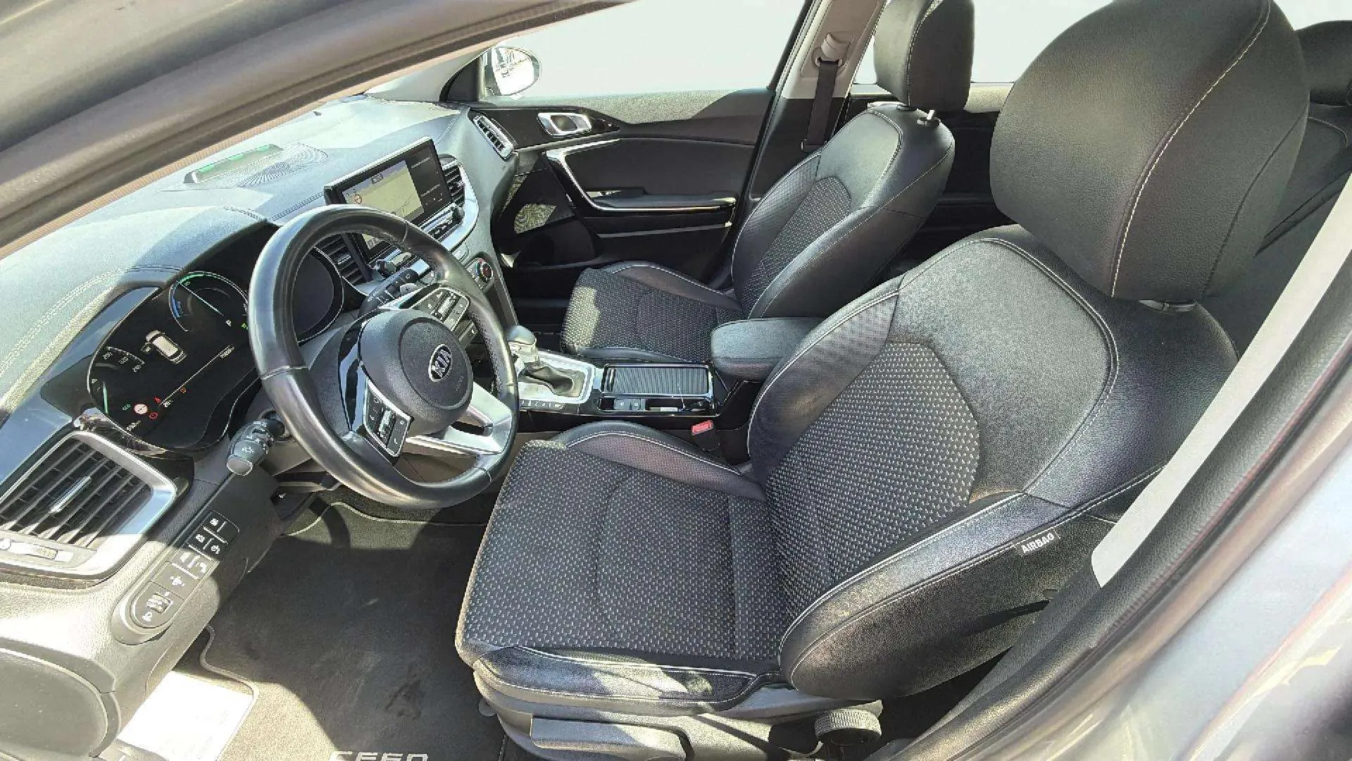 Kia Ceed Tourer 1.6 GDi PHEV E-Tech - foto 9