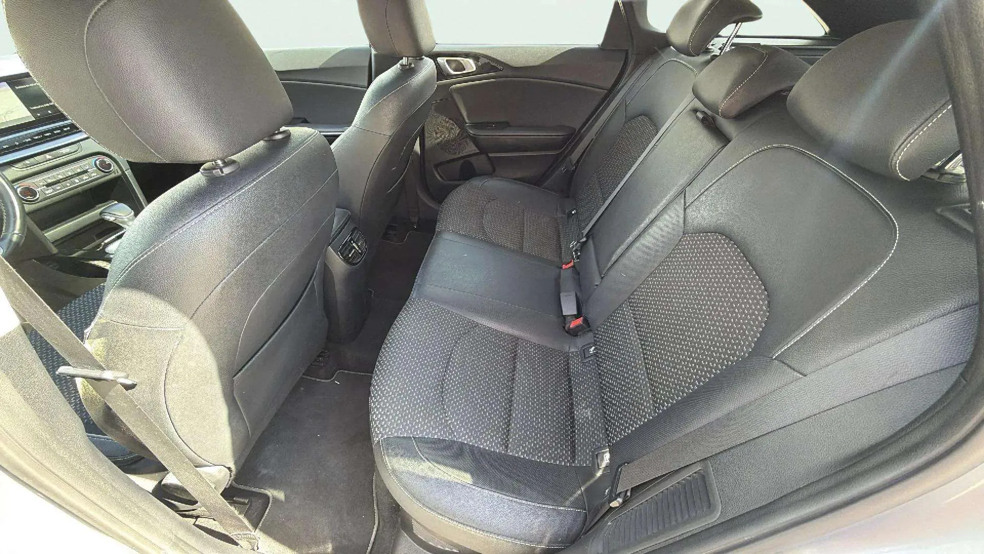 Kia Ceed Tourer 1.6 GDi PHEV E-Tech - foto 17