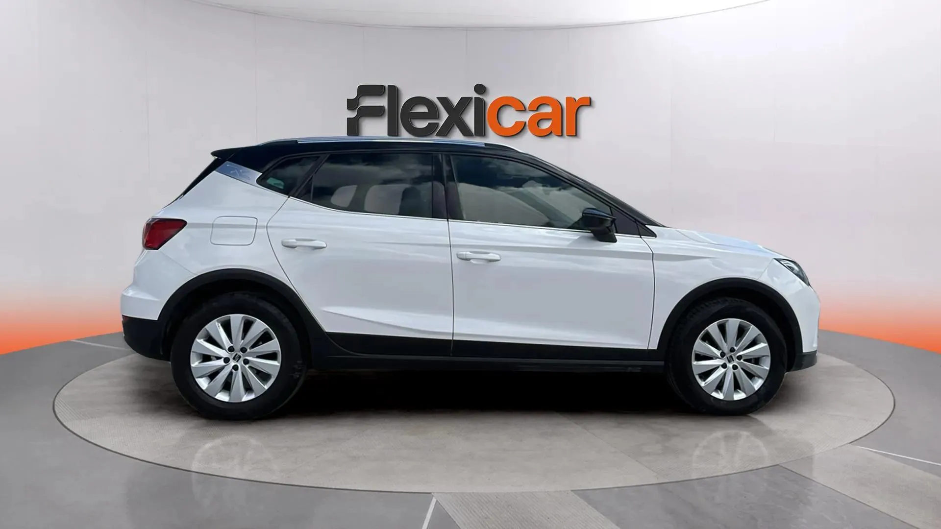 SEAT Arona 1.0 TSI FR - foto 3