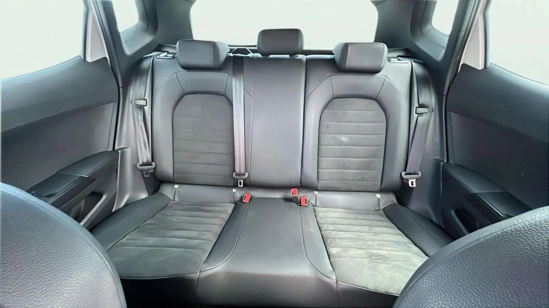SEAT Arona 1.0 TSI FR - foto 13