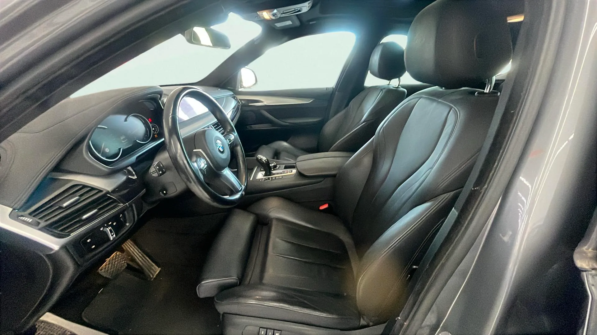 BMW X6 xDrive30d - foto 9