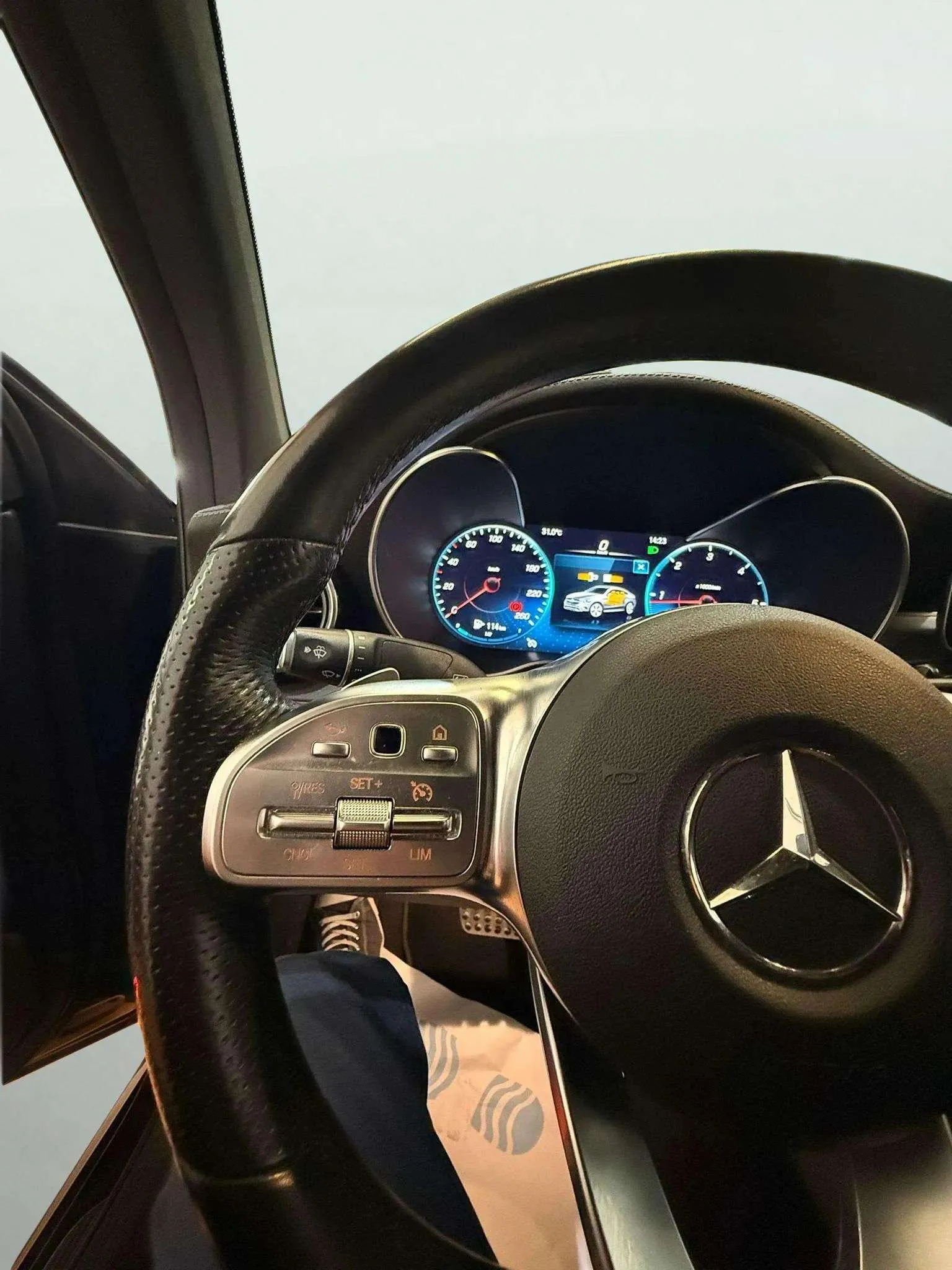 Mercedes-Benz GLC 220 d 4MATIC - foto 36