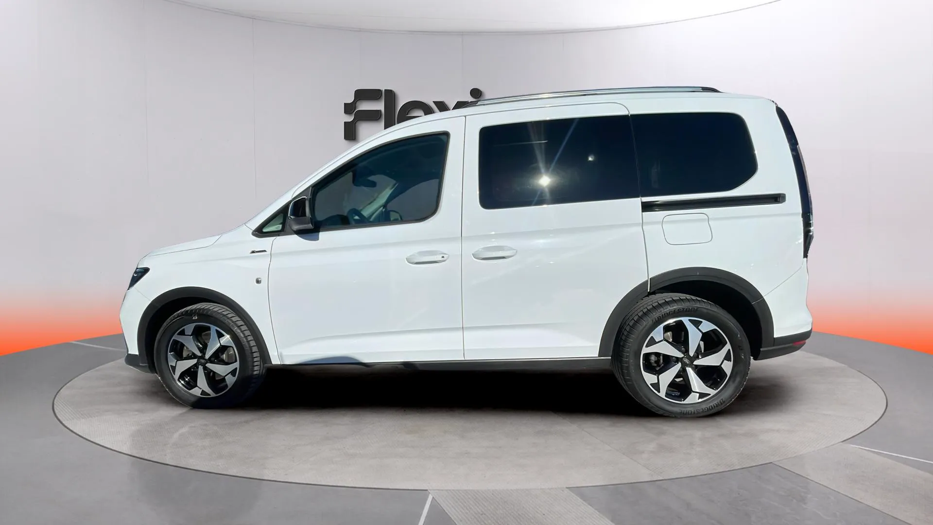 Ford Tourneo Connect 1.5 EcoBoost Active - foto 4