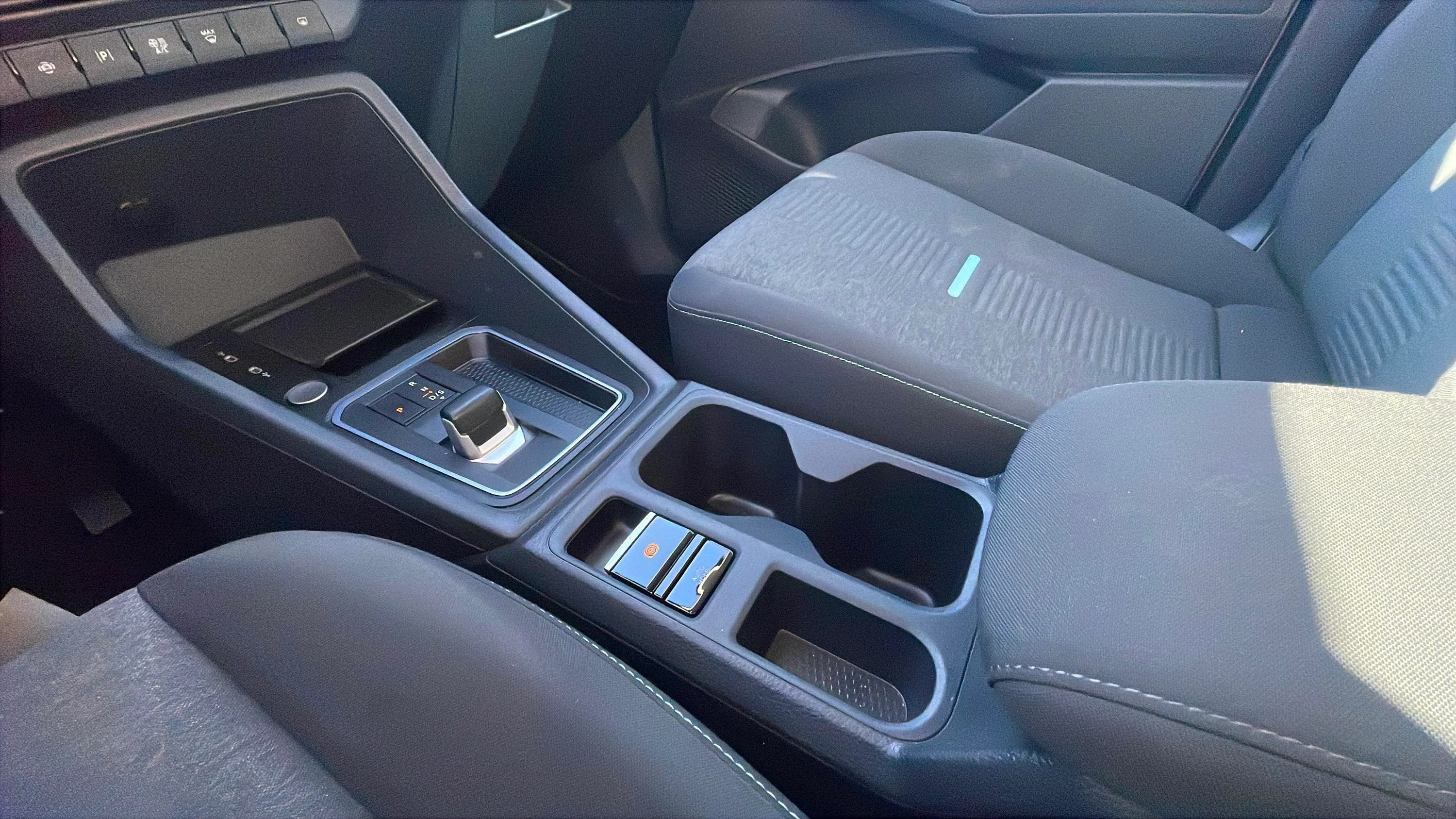 Ford Tourneo Connect 1.5 EcoBoost Active - foto 15