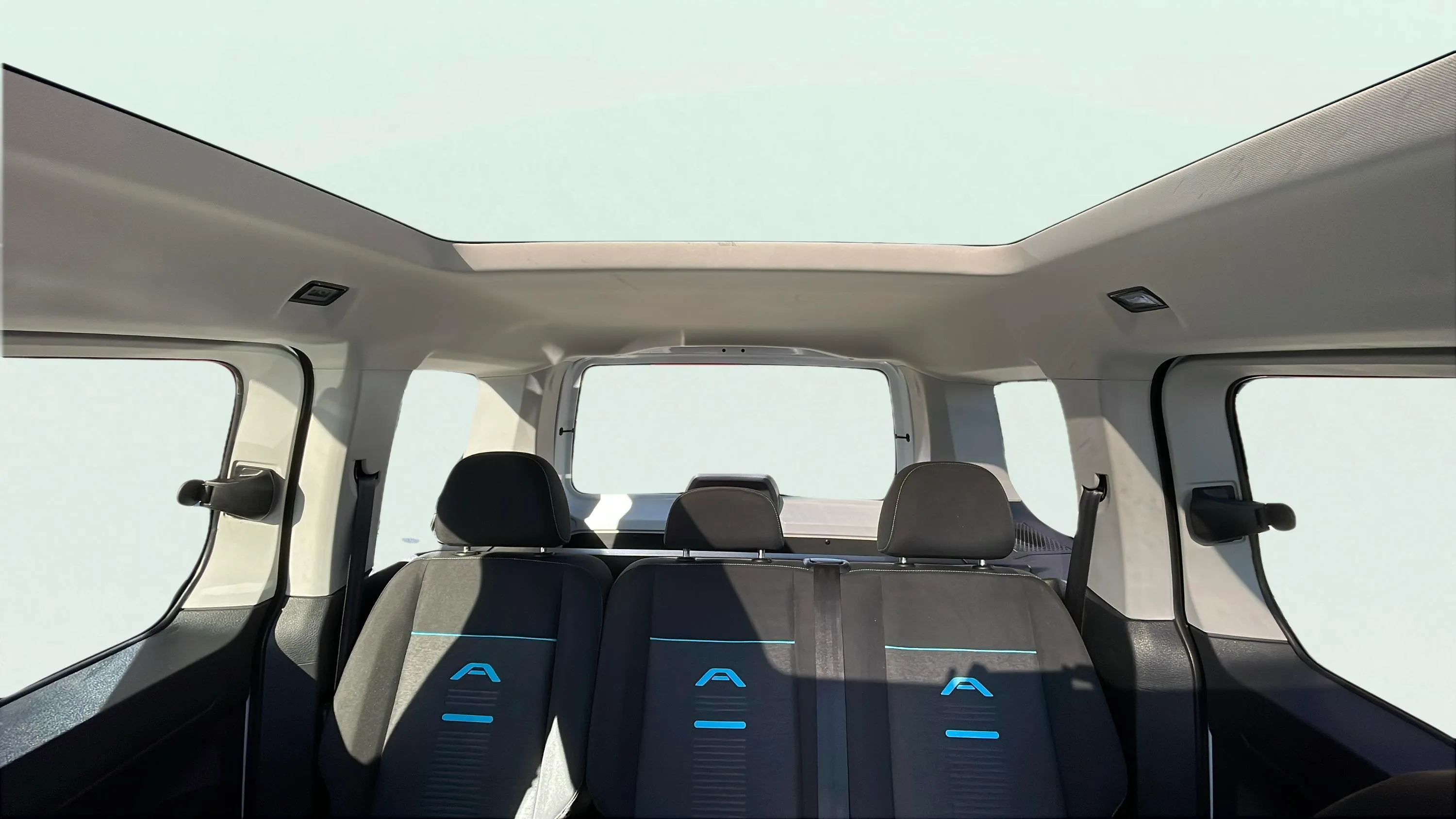 Ford Tourneo Connect 1.5 EcoBoost Active - foto 18