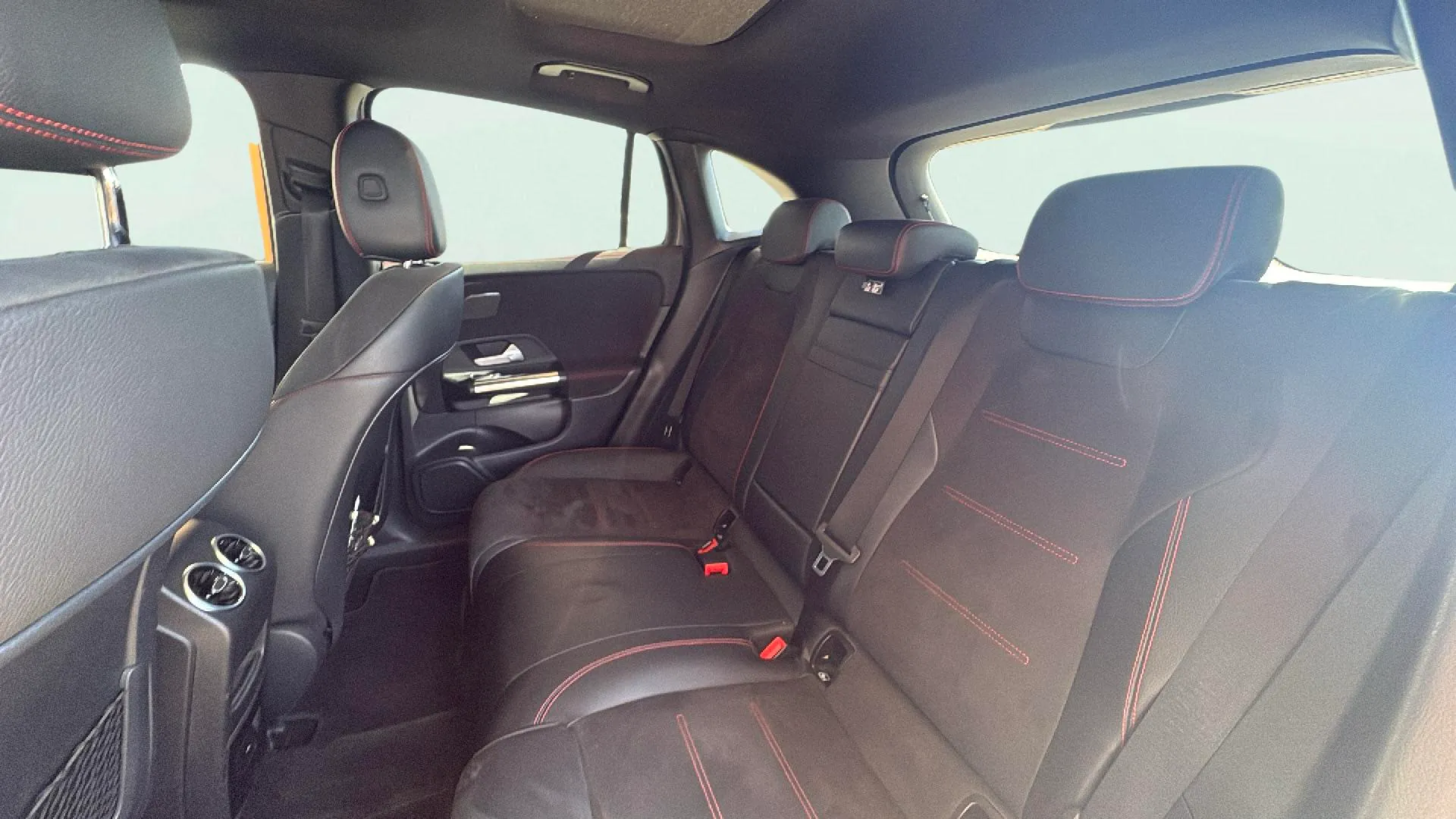 Mercedes-Benz EQA 250 - foto 18