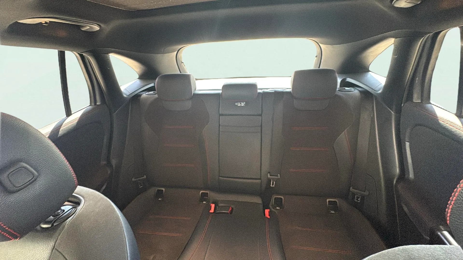 Mercedes-Benz EQA 250 - foto 19