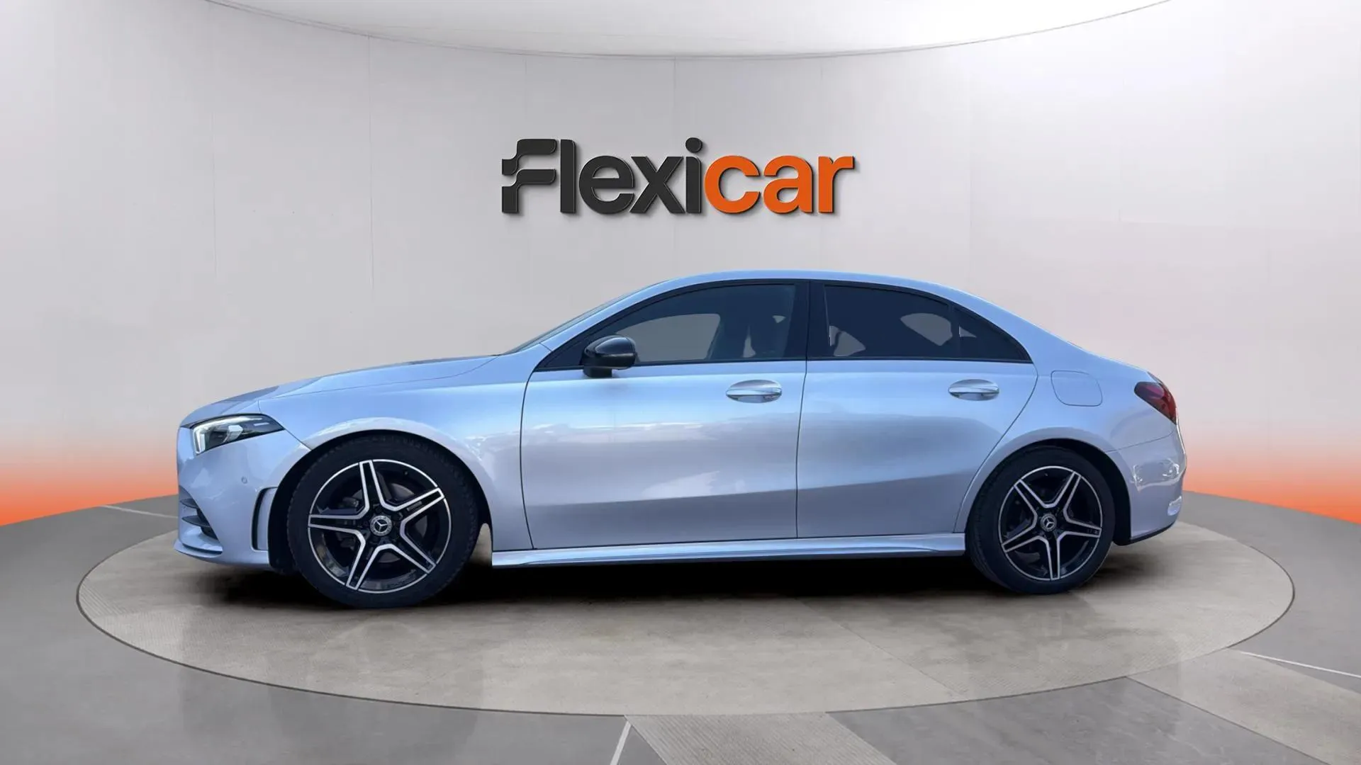 Mercedes-Benz Clase A Sedán A 200 d - foto 8