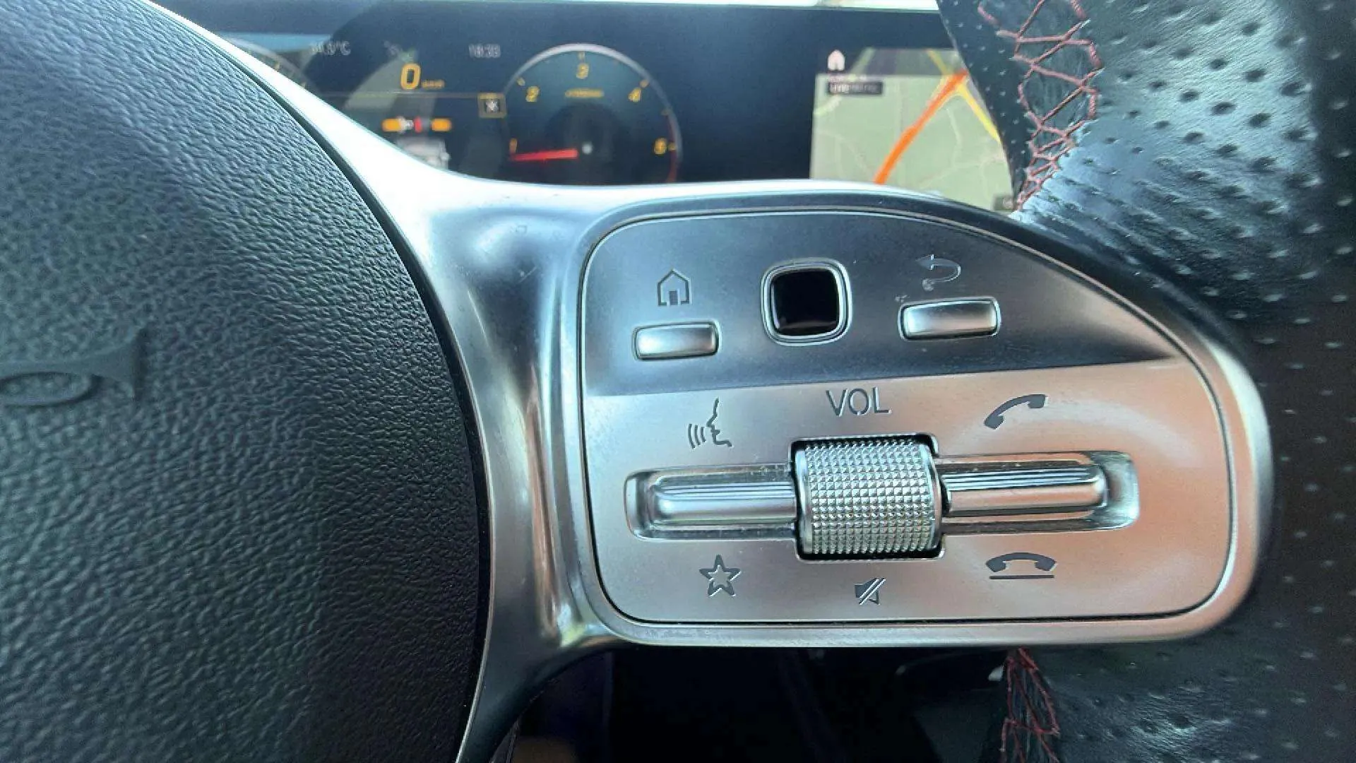 Mercedes-Benz Clase A Sedán A 200 d - foto 26