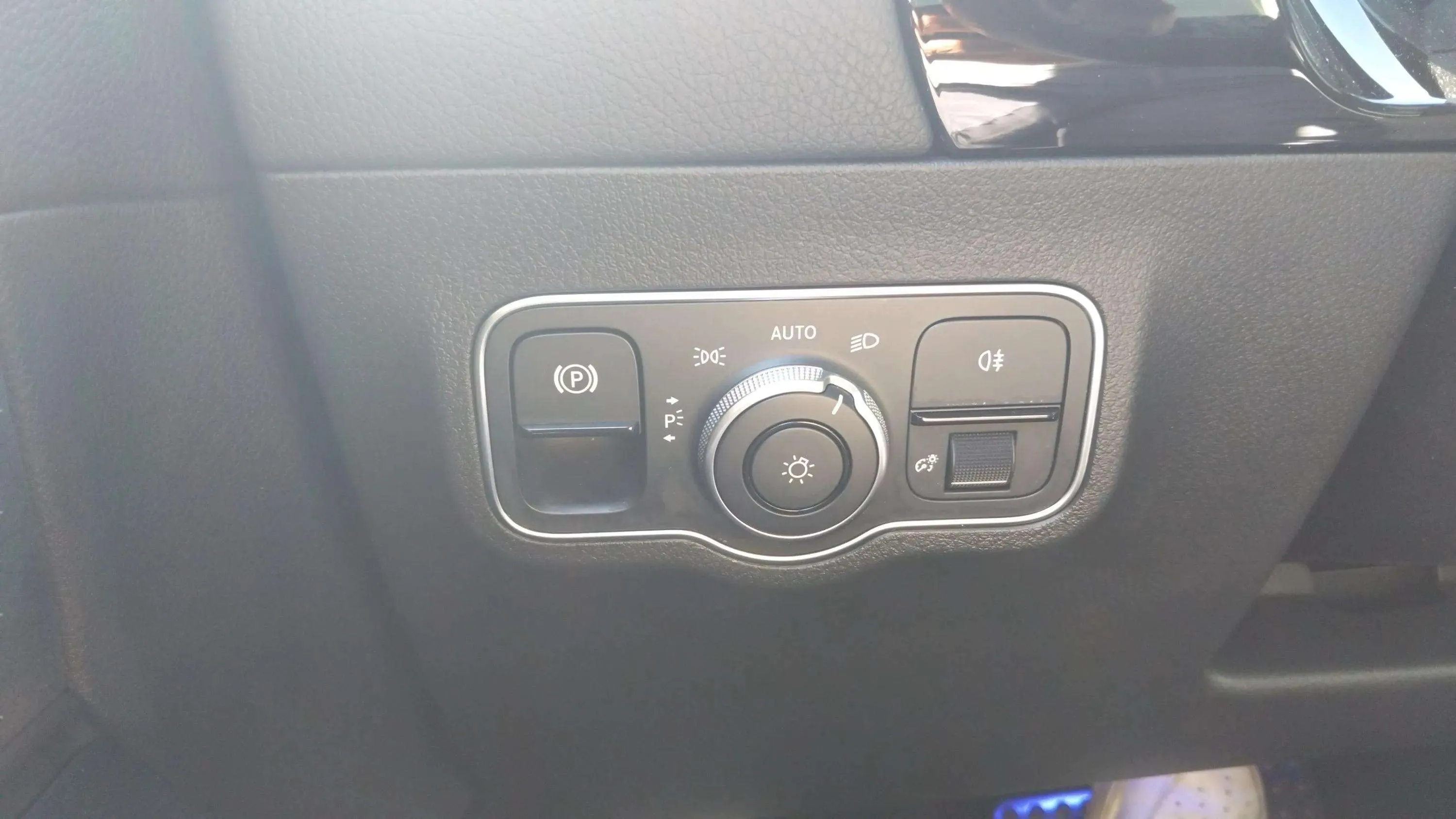 Mercedes-Benz EQA 250 - foto 16