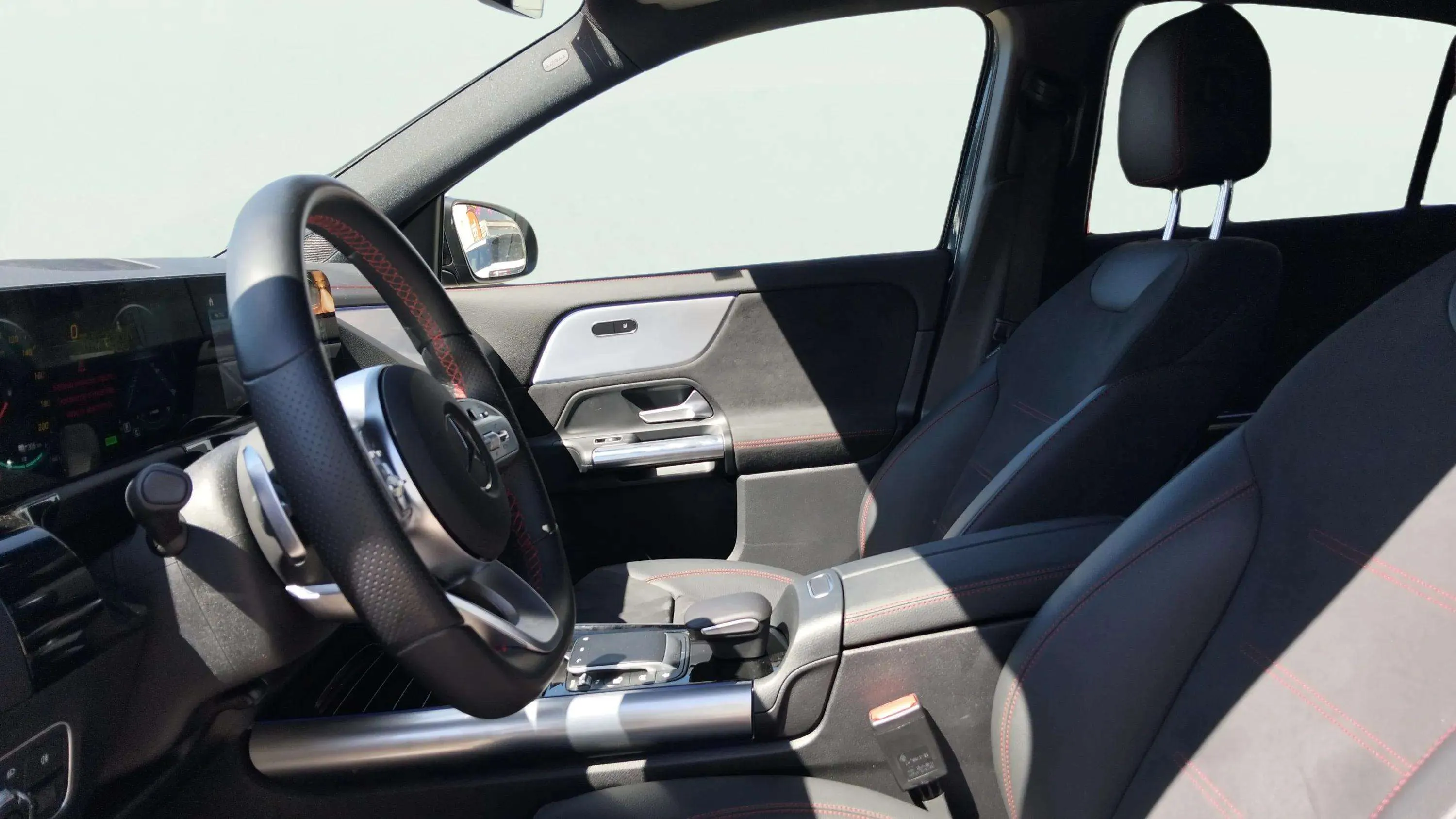 Mercedes-Benz EQA 250 - foto 7
