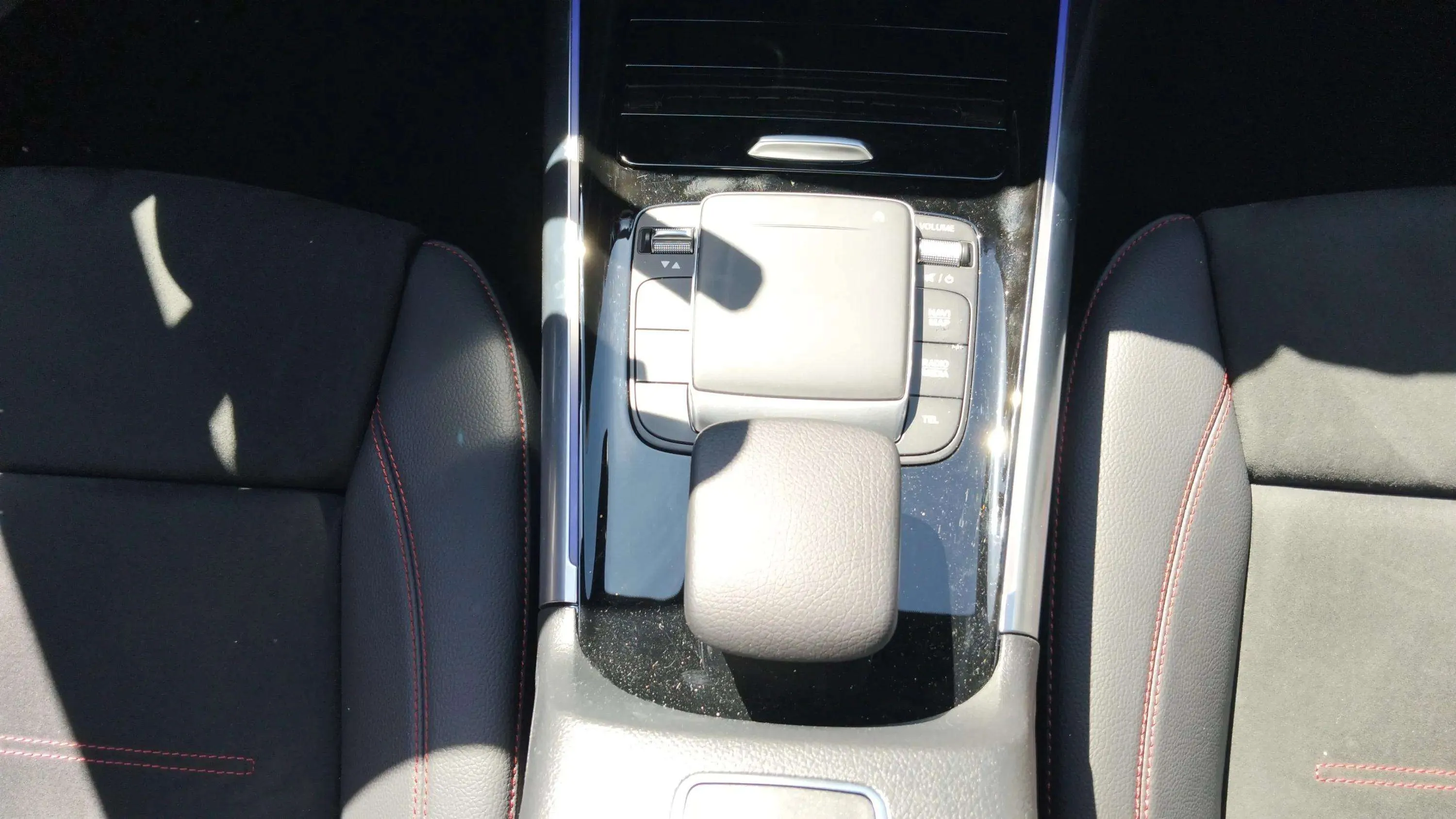 Mercedes-Benz EQA 250 - foto 14