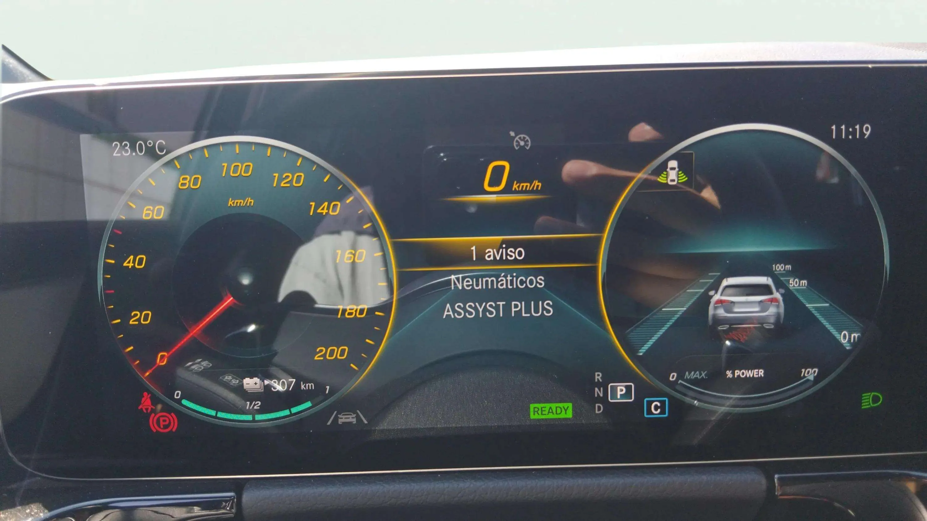 Mercedes-Benz EQA 250 - foto 17