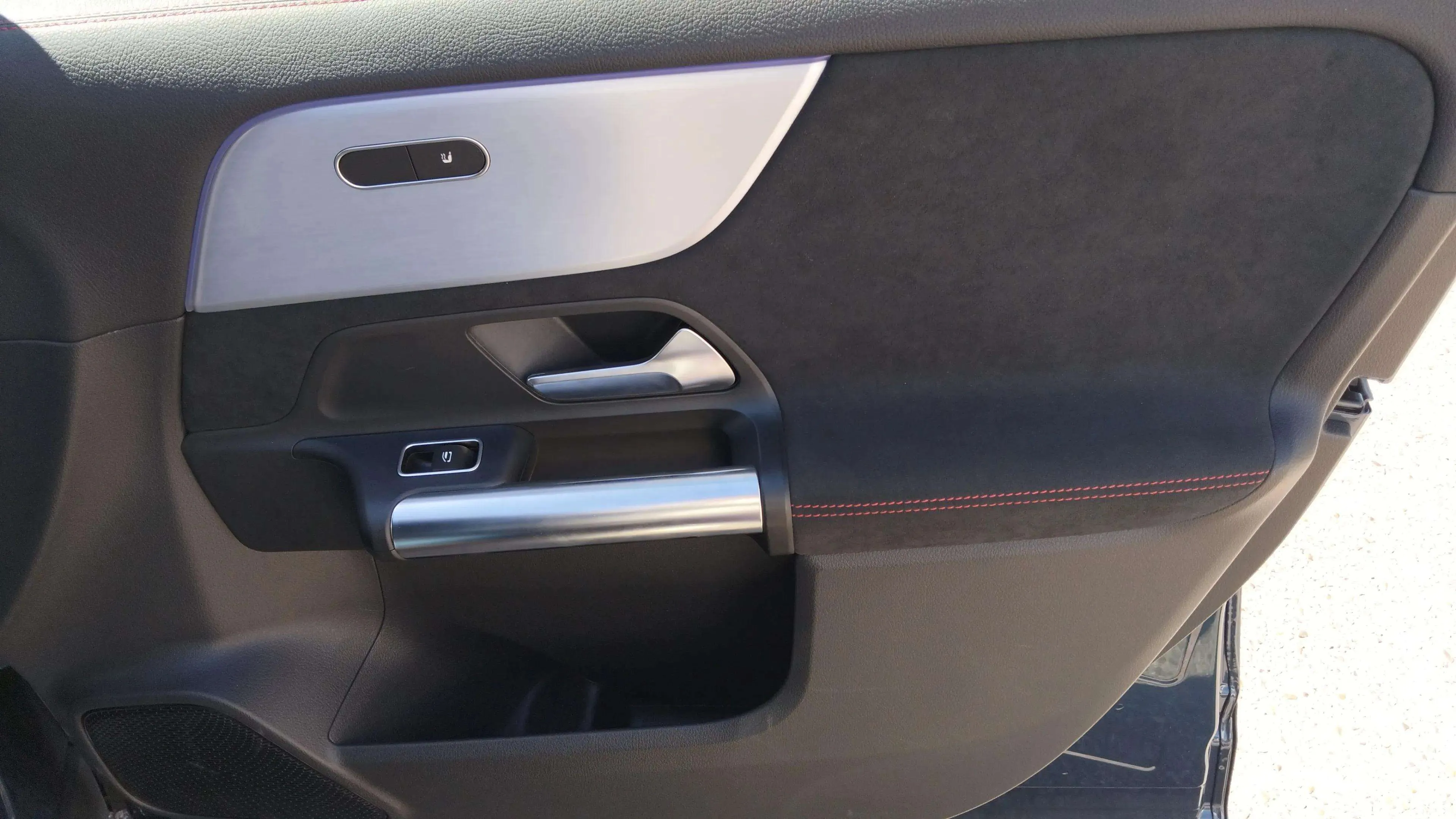 Mercedes-Benz EQA 250 - foto 19
