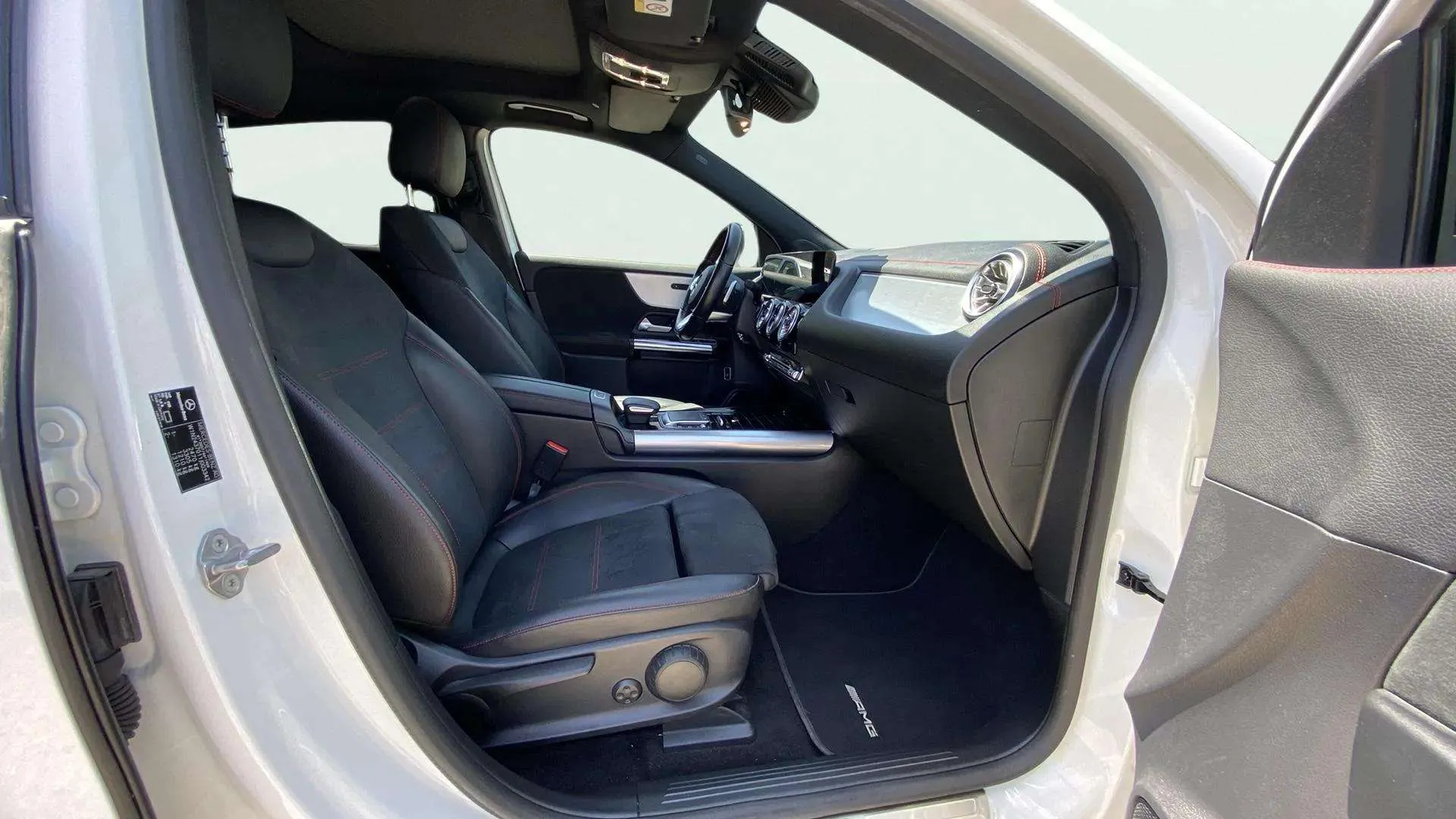 Mercedes-Benz EQA 250 - foto 17
