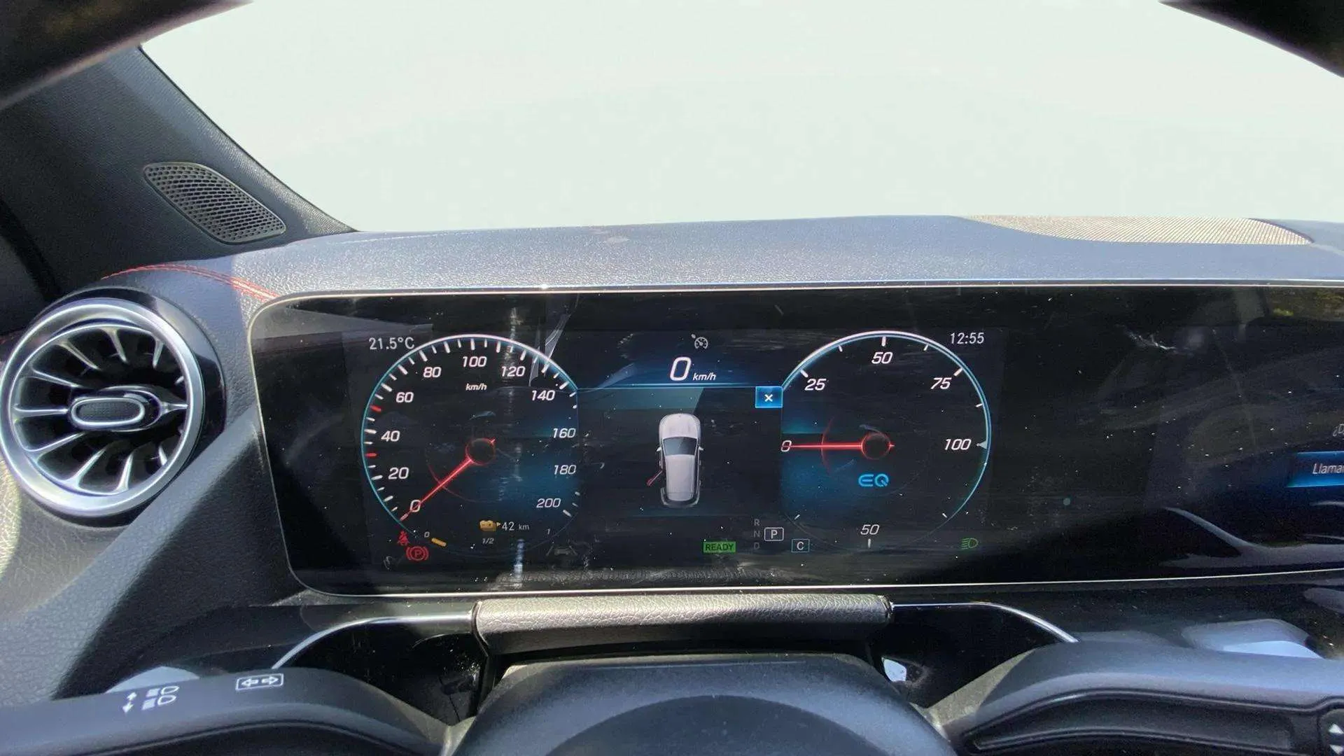 Mercedes-Benz EQA 250 - foto 12