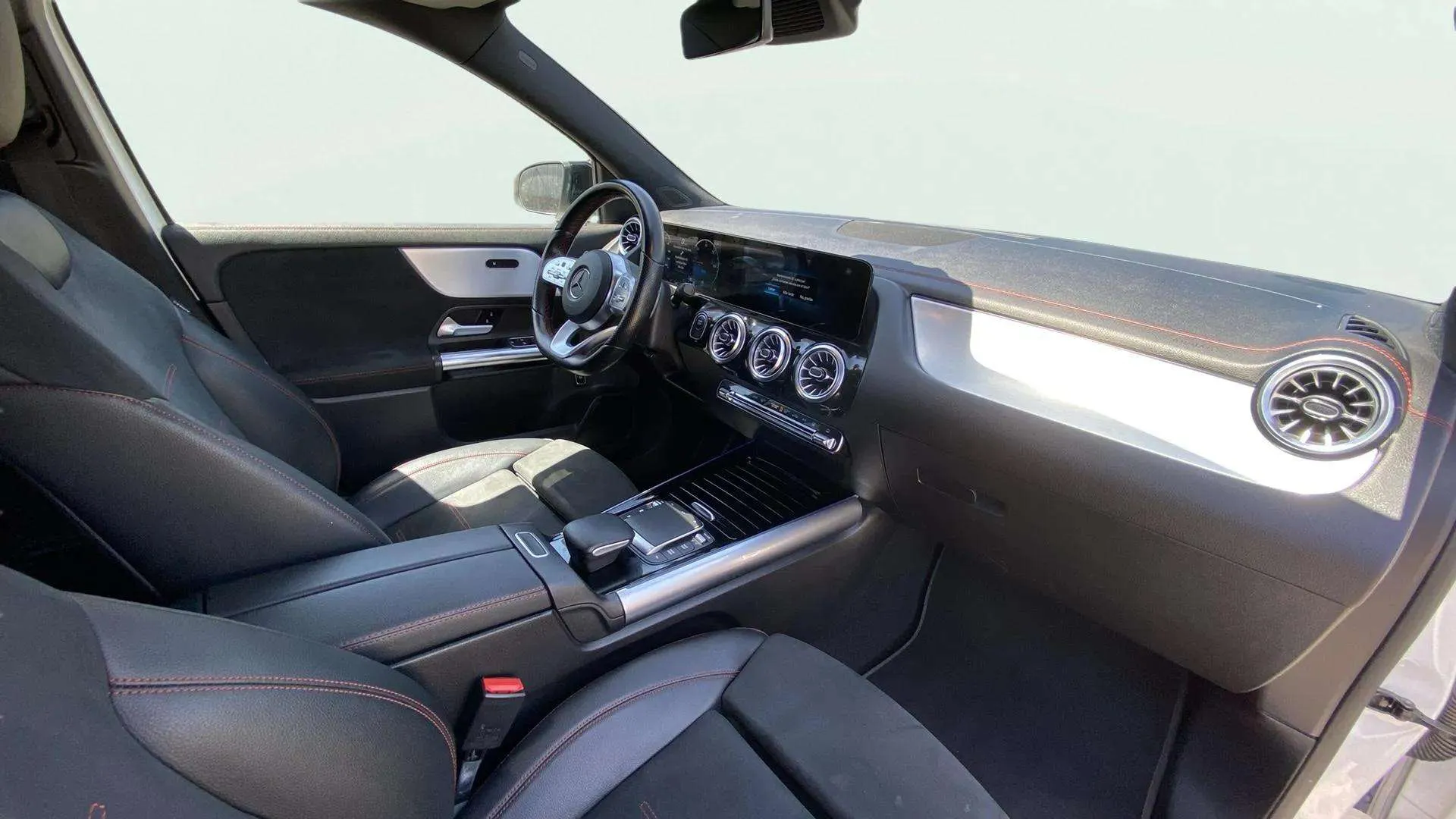 Mercedes-Benz EQA 250 - foto 18