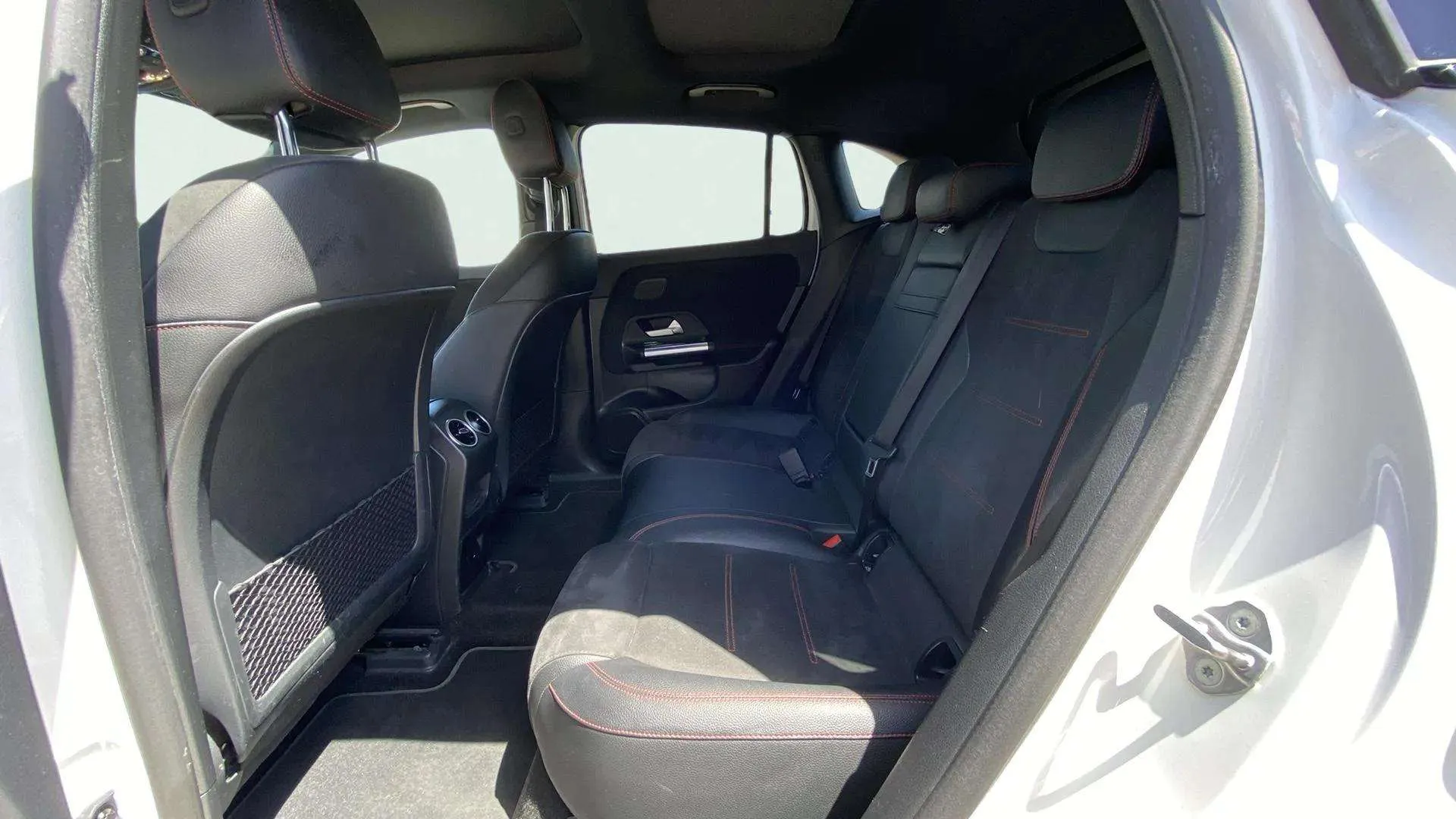 Mercedes-Benz EQA 250 - foto 16