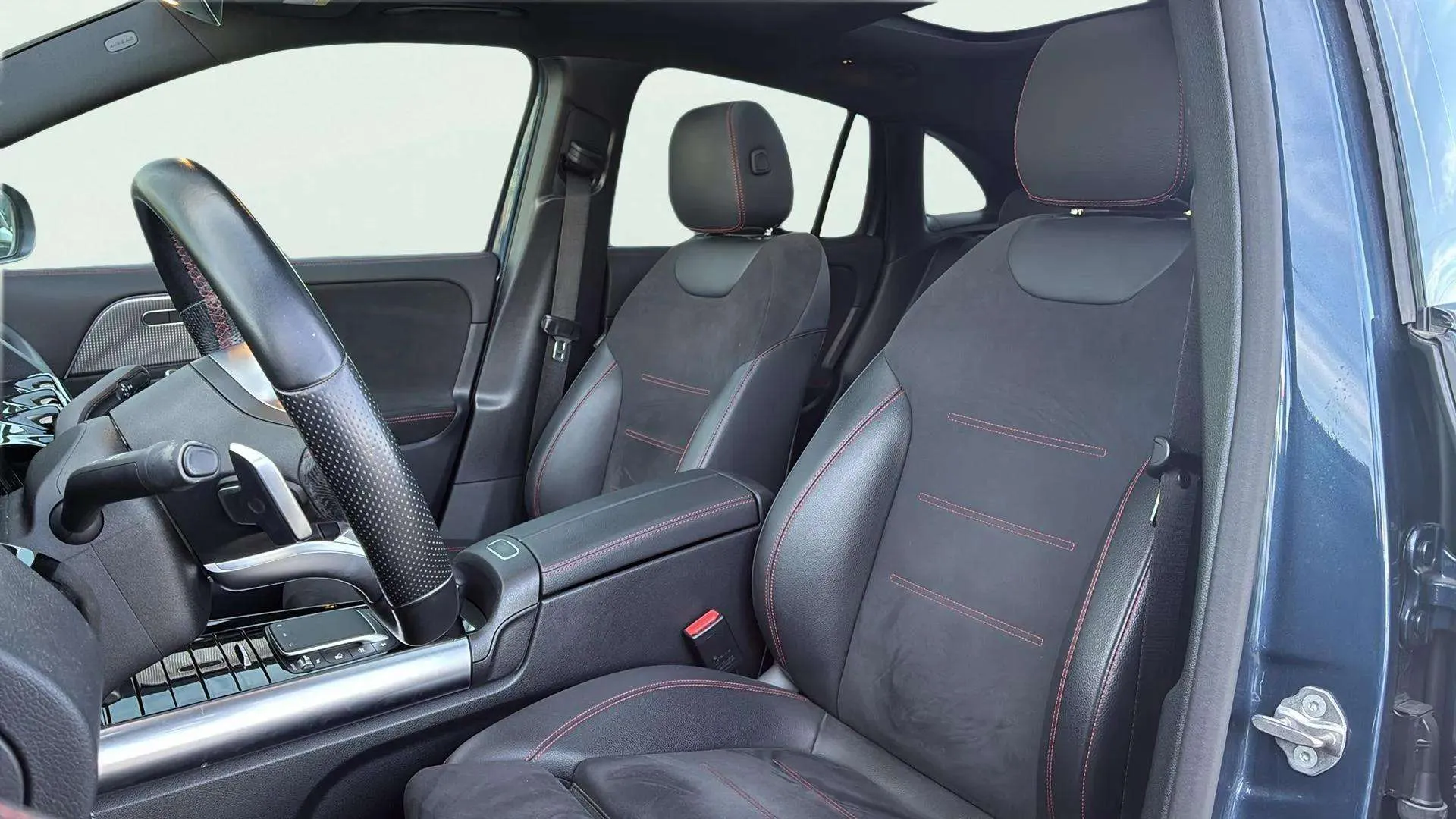 Mercedes-Benz EQA 250 - foto 11