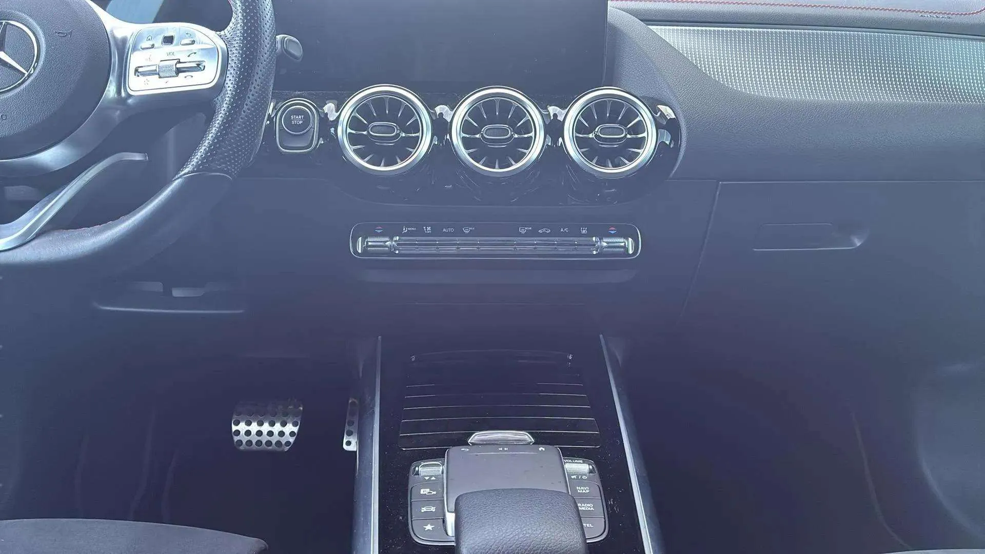 Mercedes-Benz EQA 250 - foto 18