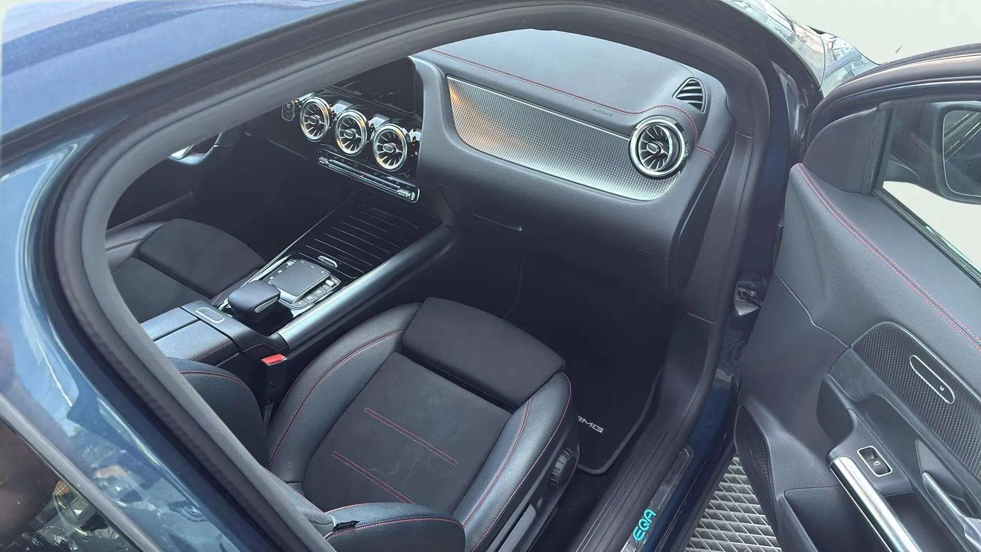 Mercedes-Benz EQA 250 - foto 9