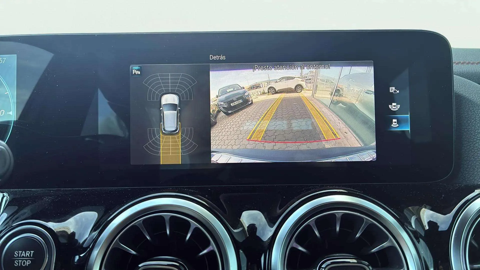 Mercedes-Benz EQA 250 - foto 23