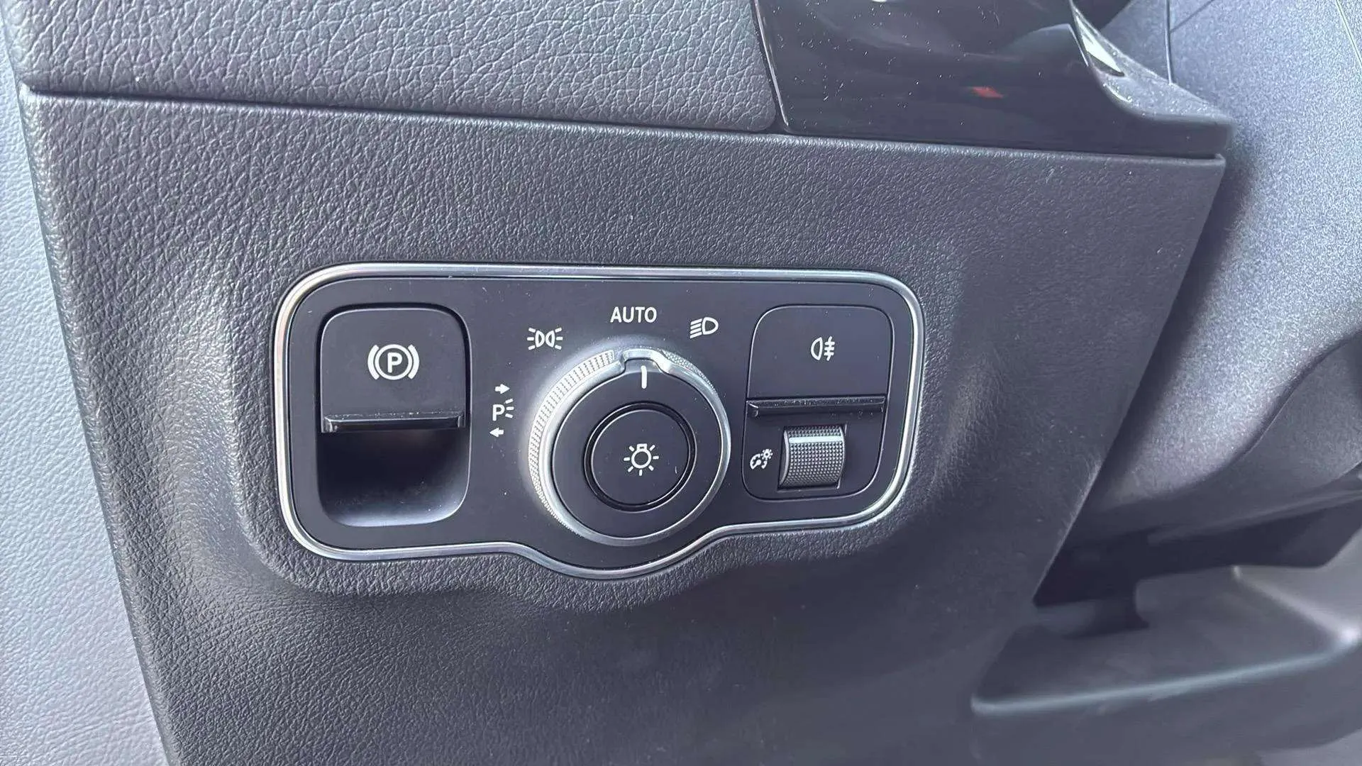 Mercedes-Benz EQA 250 - foto 13