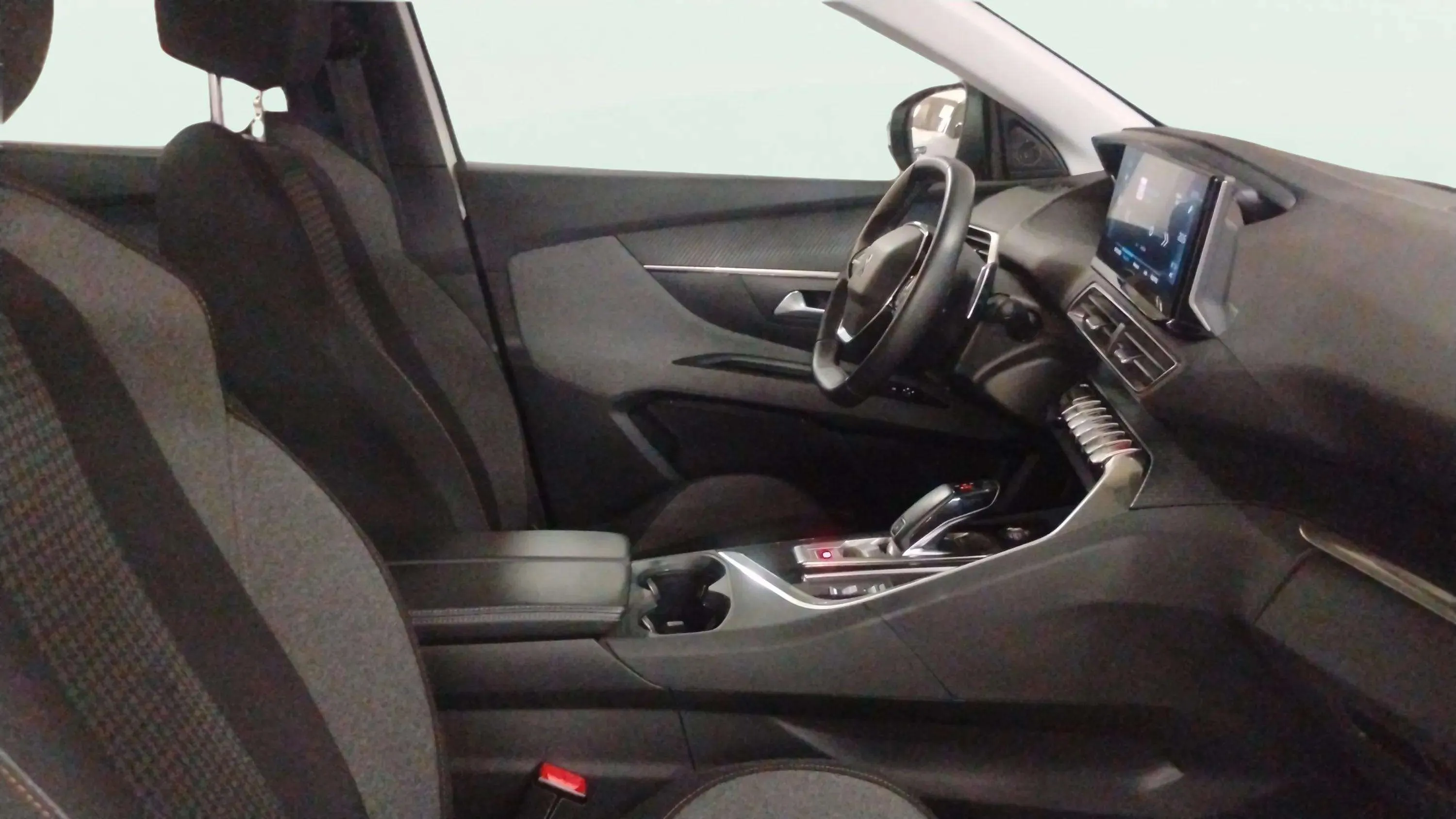 Peugeot 5008 1.2 PureTech Active Pack EAT8 - foto 8
