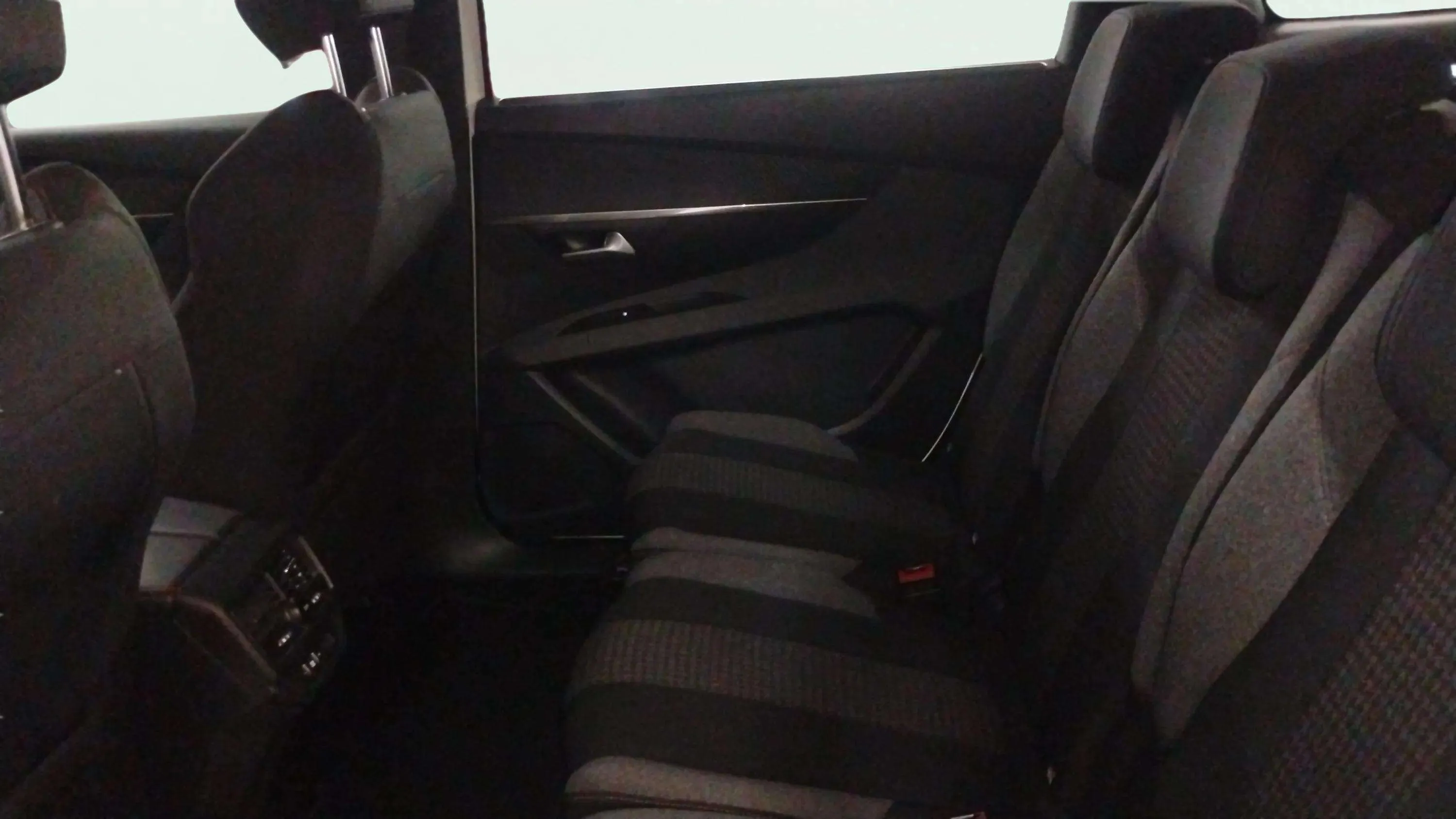 Peugeot 5008 1.2 PureTech Active Pack EAT8 - foto 10