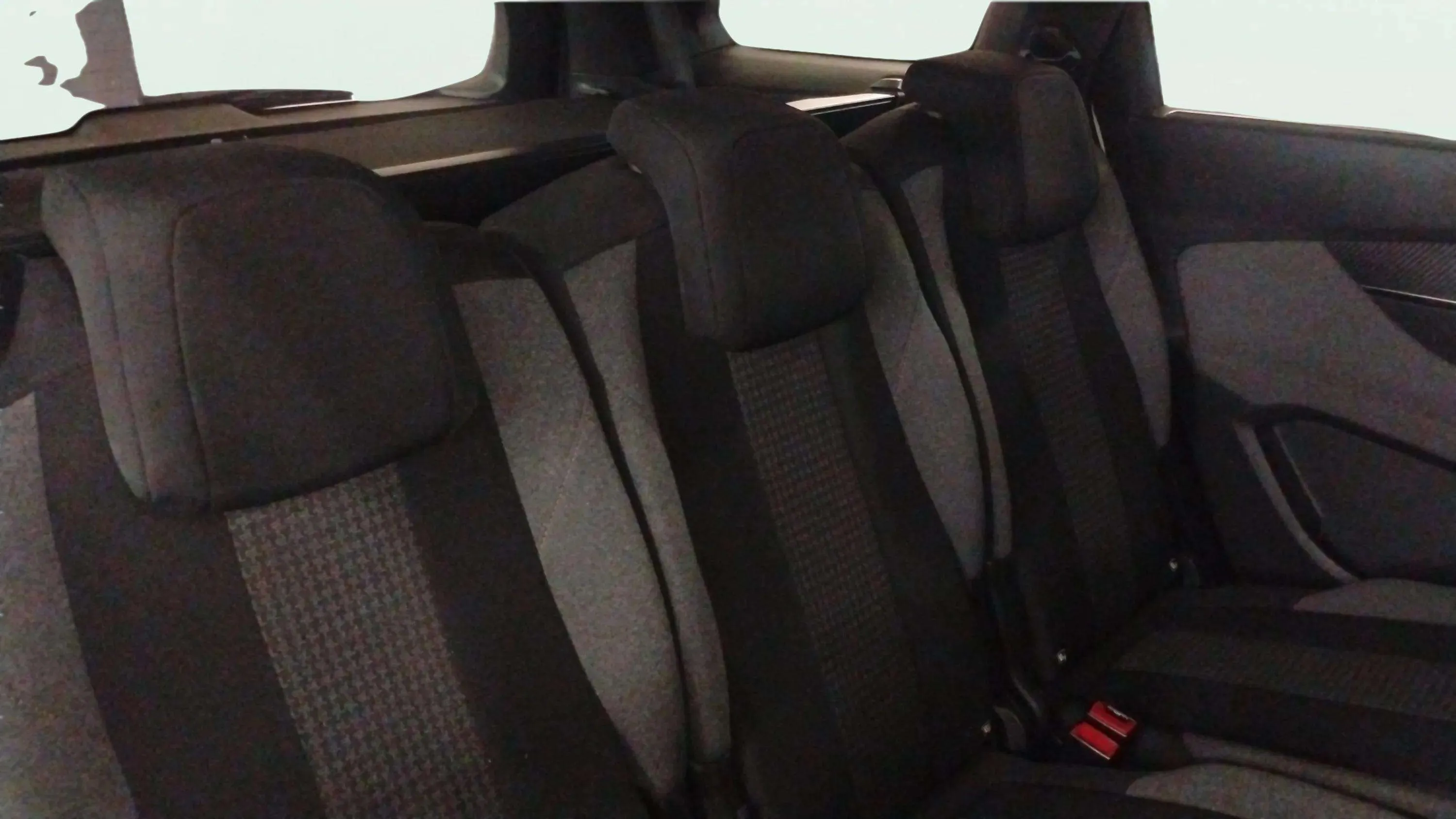 Peugeot 5008 1.2 PureTech Active Pack EAT8 - foto 11