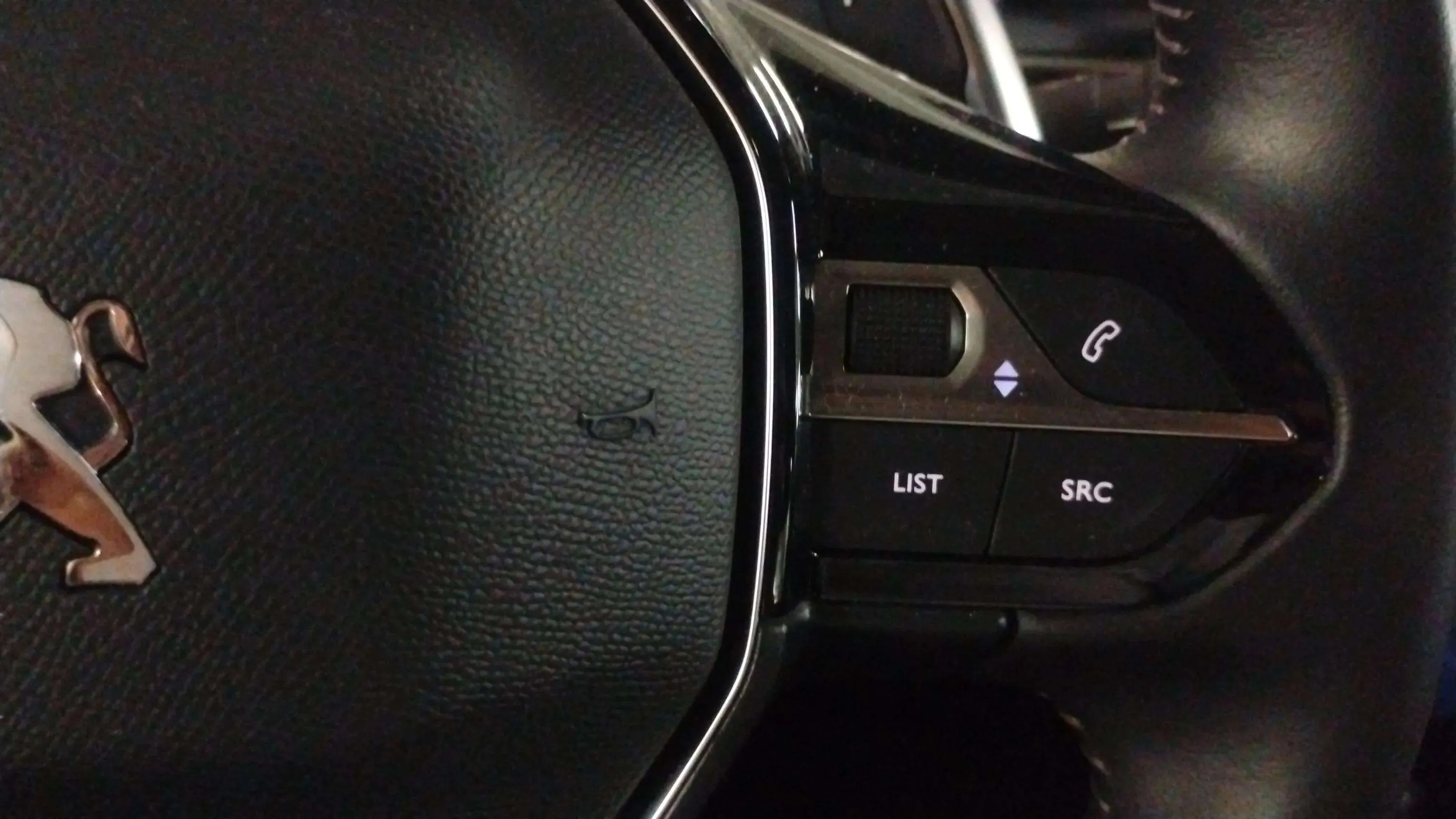 Peugeot 5008 1.2 PureTech Active Pack EAT8 - foto 16