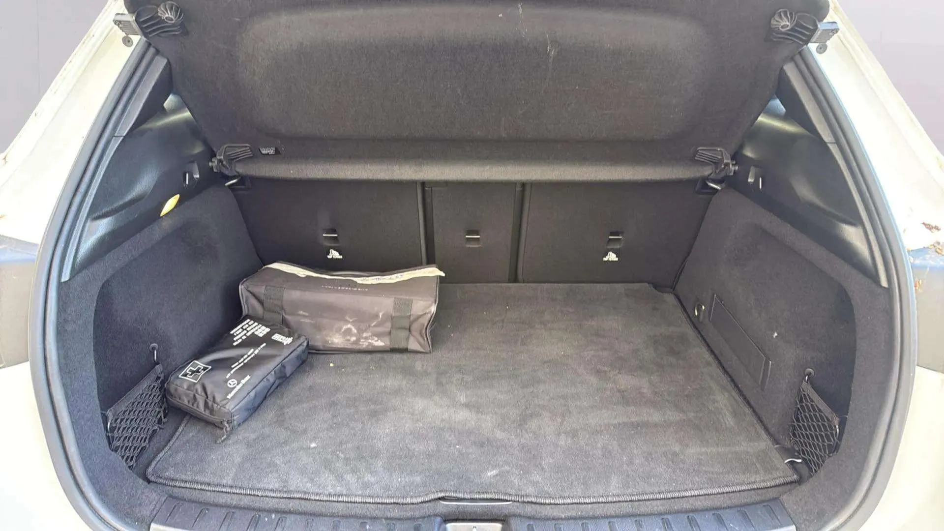 Mercedes-Benz EQA 250 - foto 16