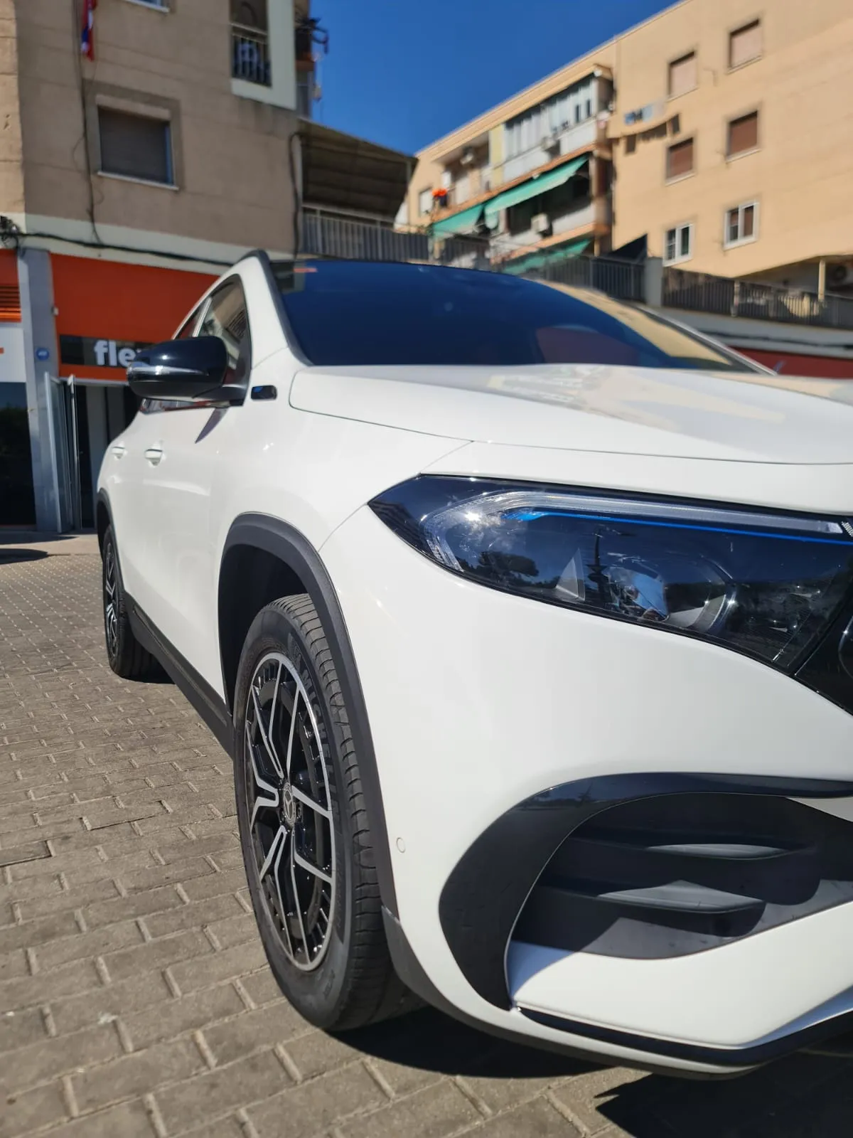 Mercedes-Benz EQA 250 - foto 5