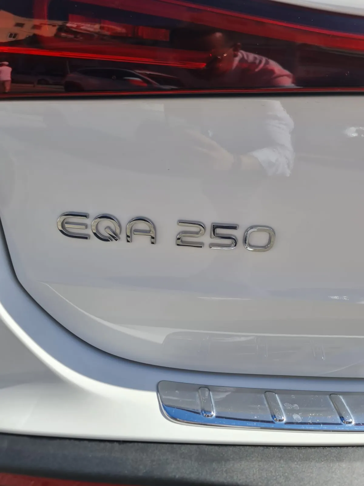 Mercedes-Benz EQA 250 - foto 15