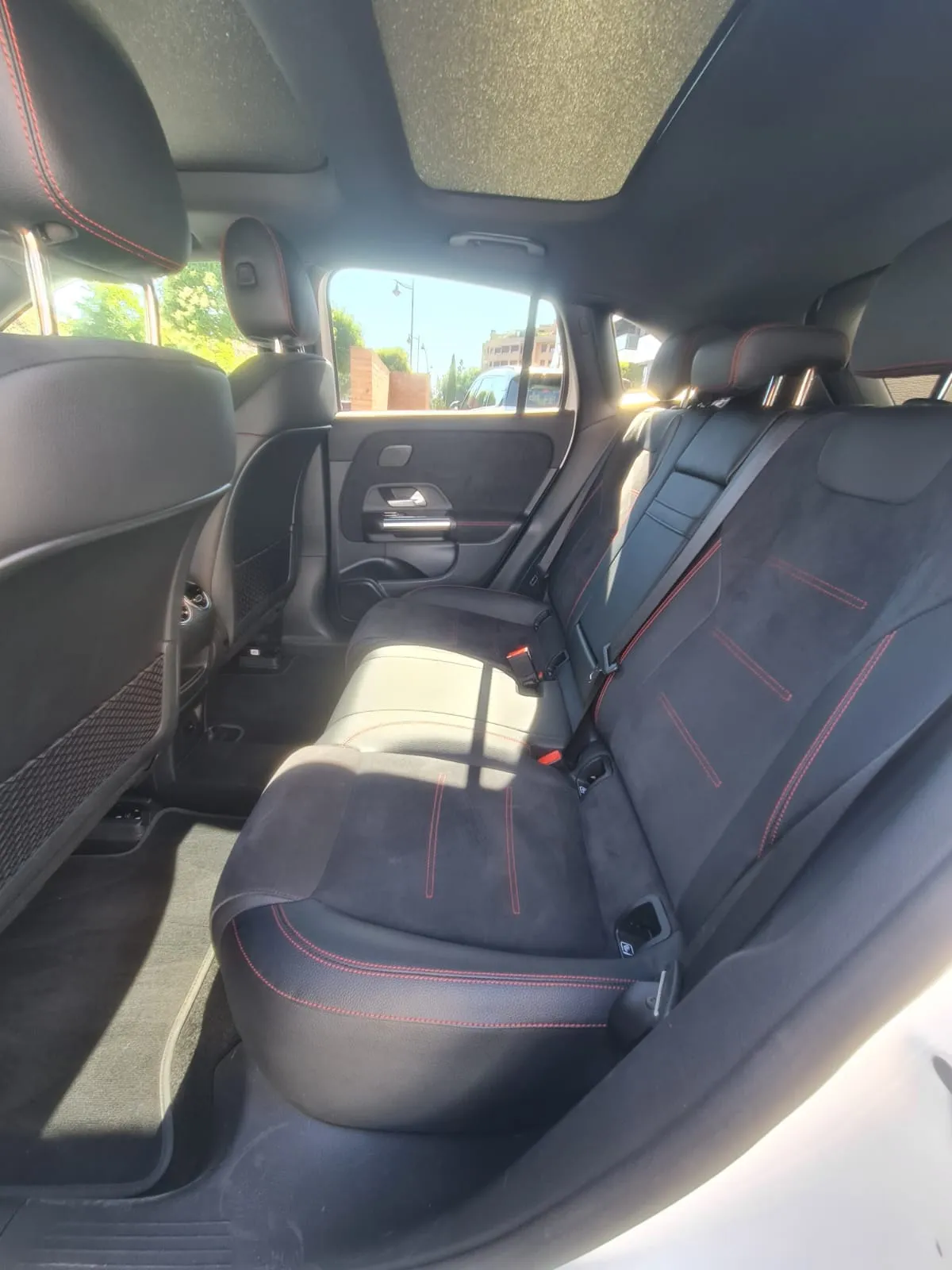 Mercedes-Benz EQA 250 - foto 12