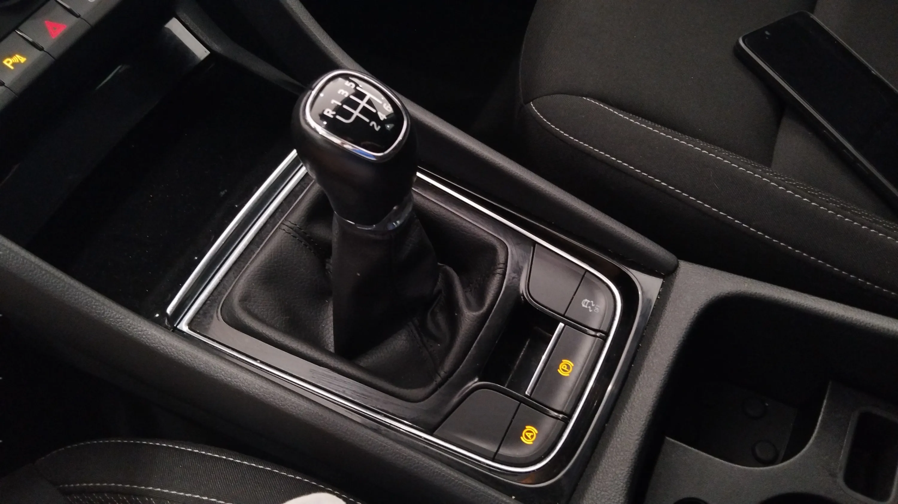 Škoda Karoq 2.0 TDI Ambition - foto 22