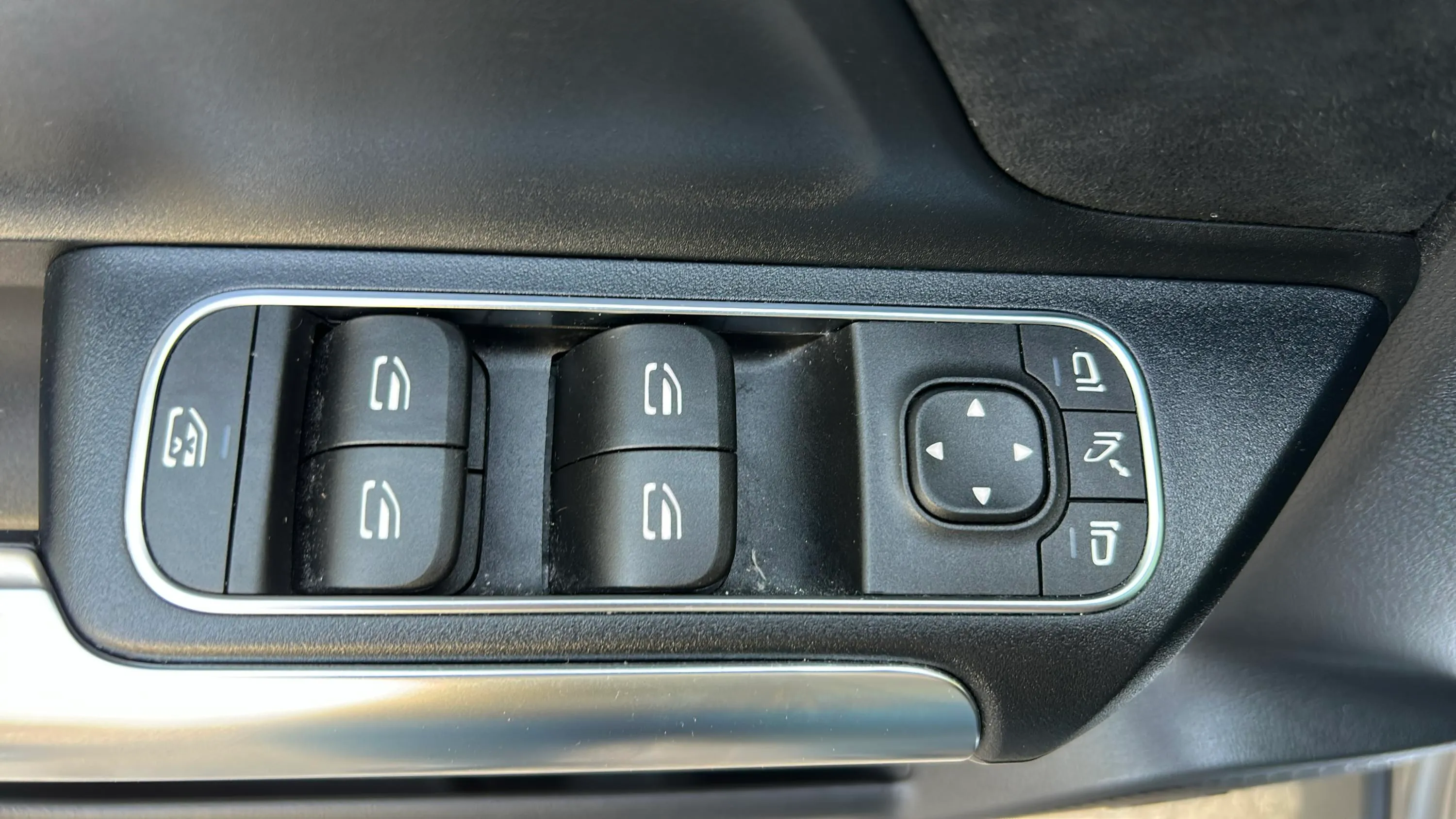 Mercedes-Benz EQA 250 - foto 17