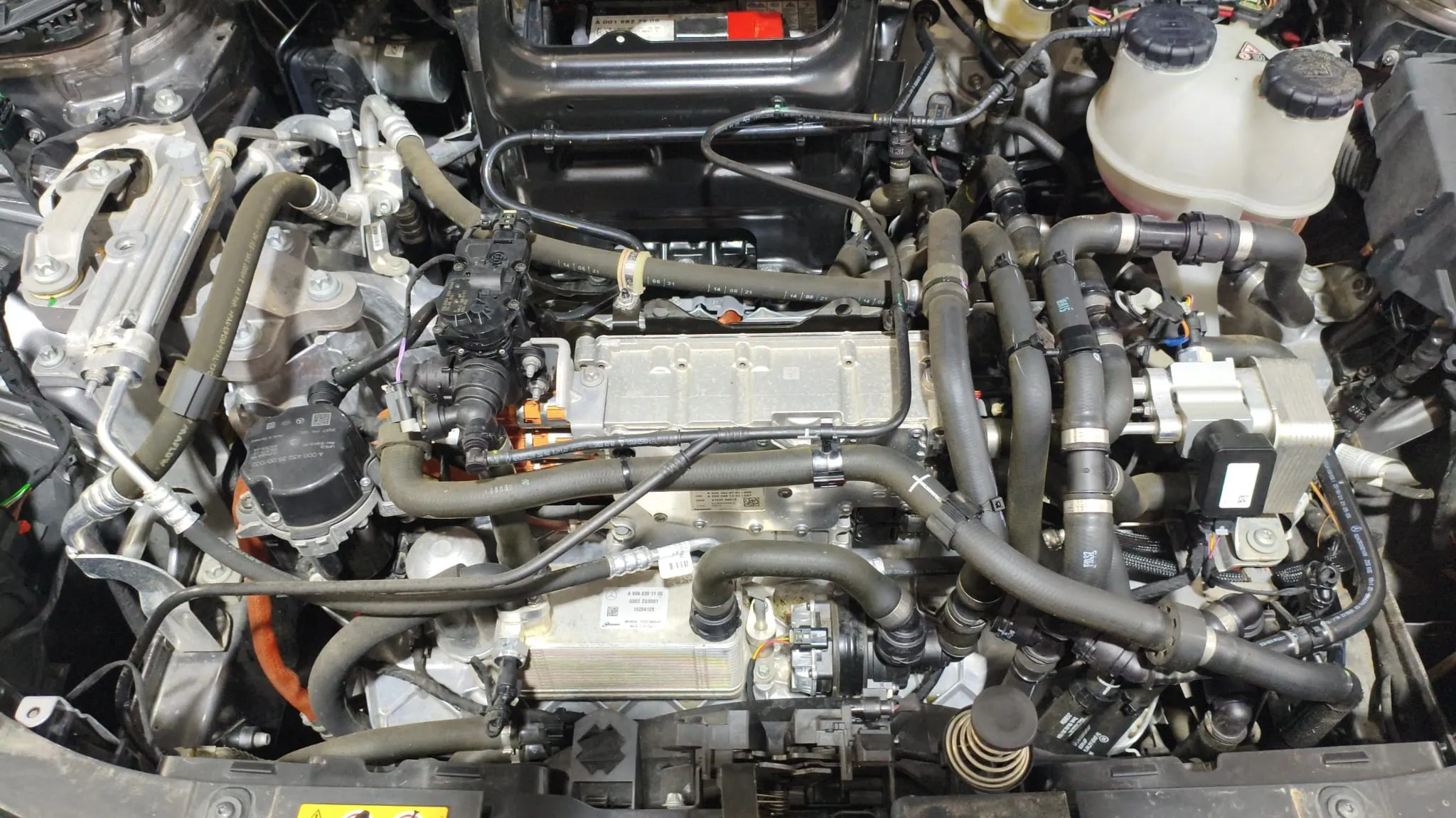 Mercedes-Benz EQA 250 - foto 18