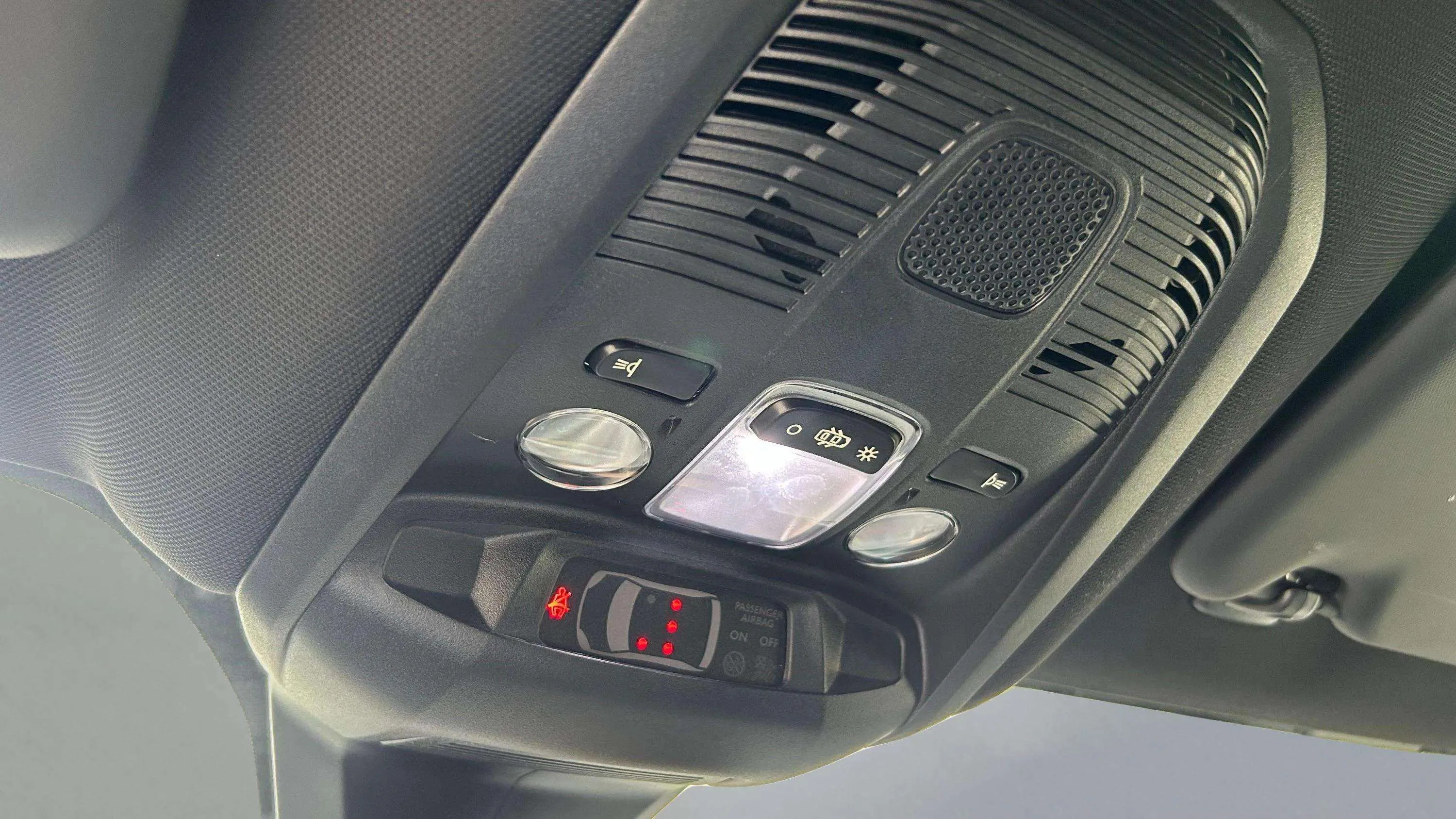 Peugeot 3008 1.2 PureTech Allure Pack - foto 29