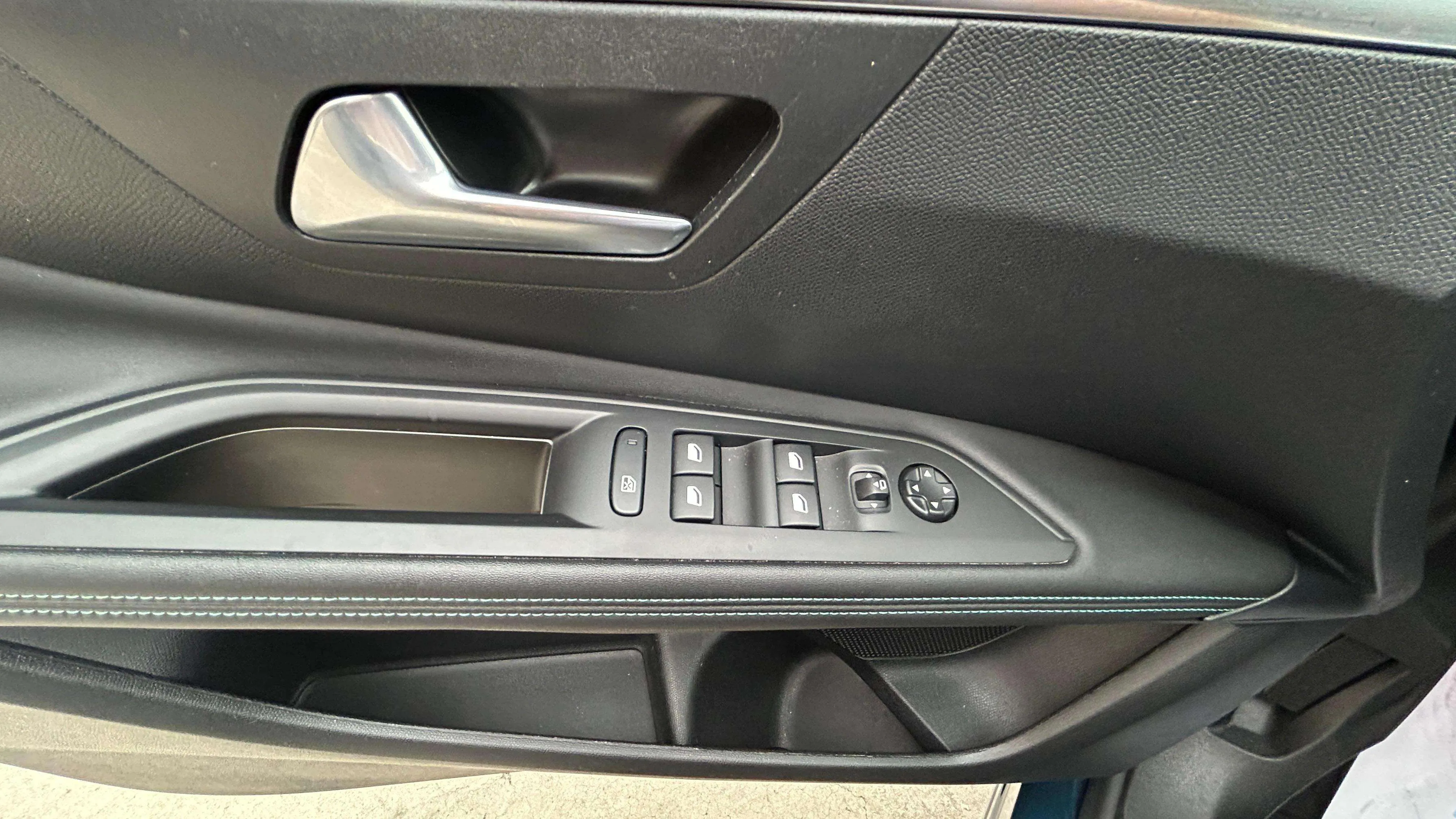 Peugeot 3008 1.2 PureTech Allure Pack - foto 20