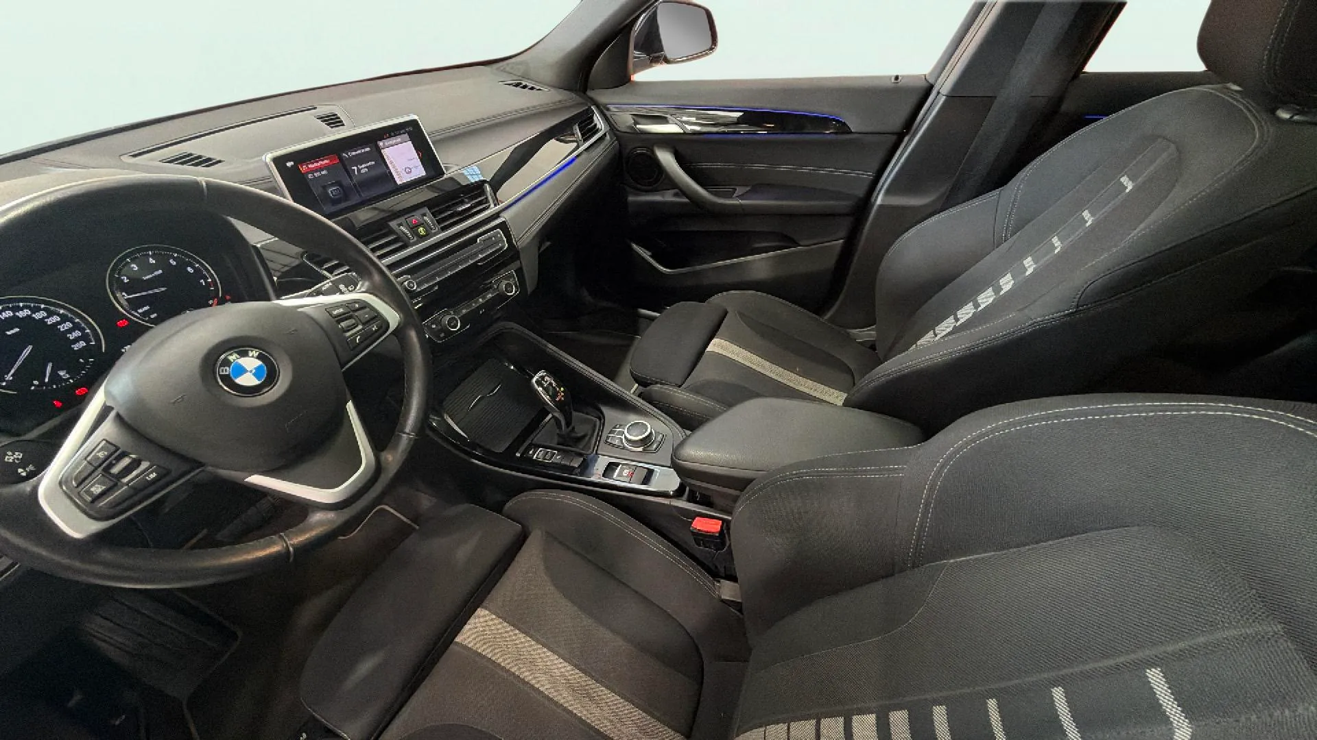BMW X2 sDrive18i - foto 11