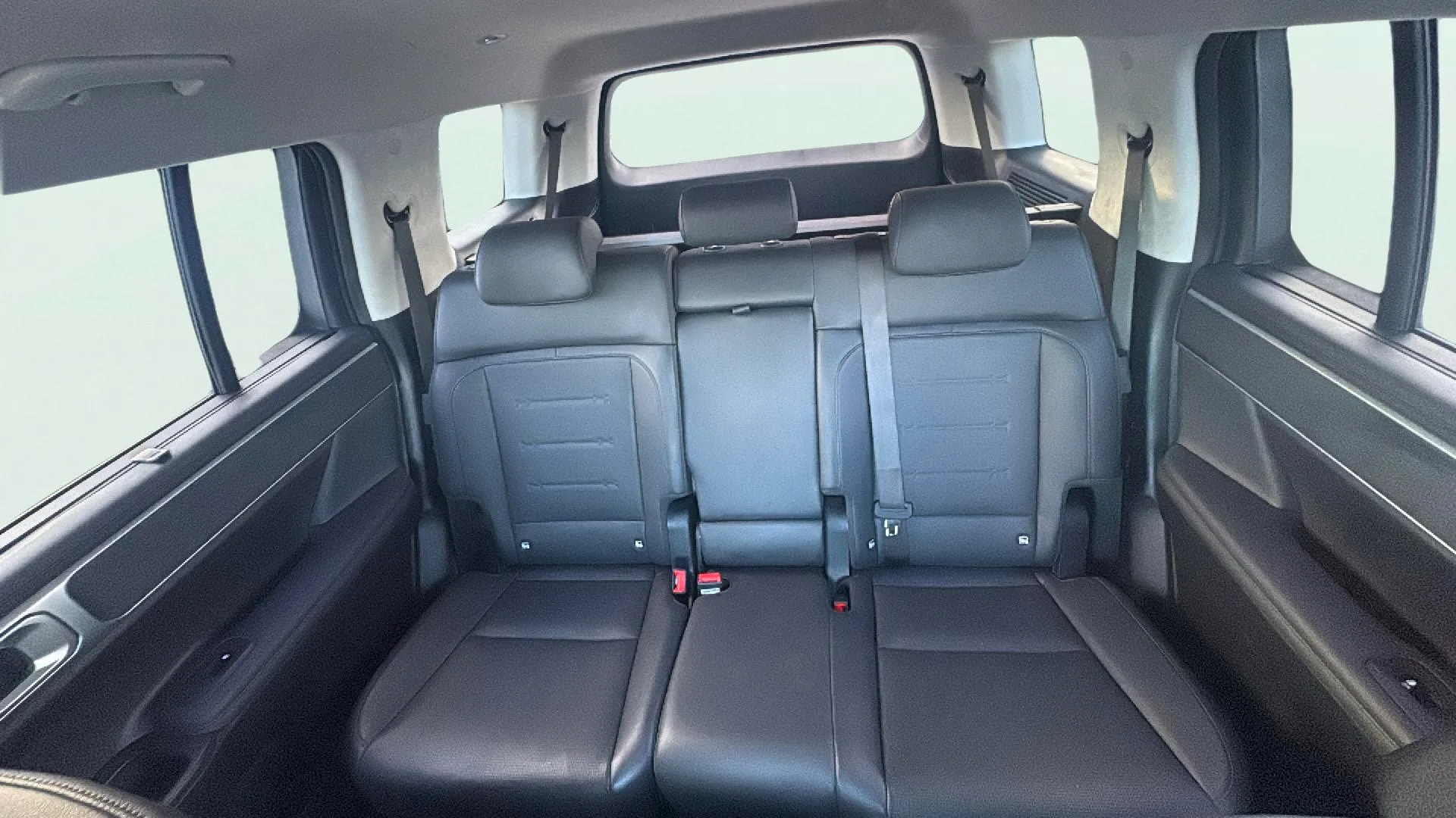Hyundai Santa Fe PHEV 1.6 T-GDi 4x4 Maxx - foto 19