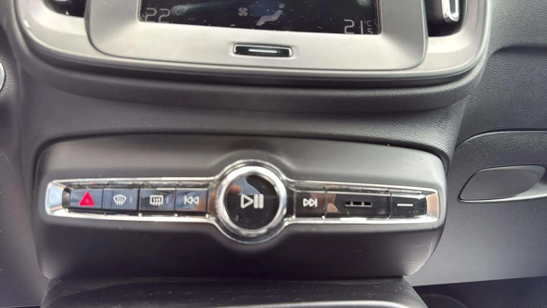 Volvo XC40 1.5 T3 - foto 8