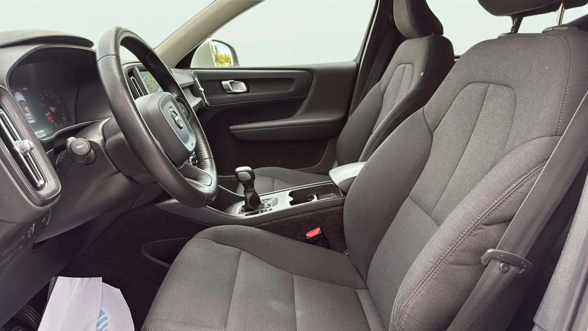 Volvo XC40 1.5 T3 - foto 16