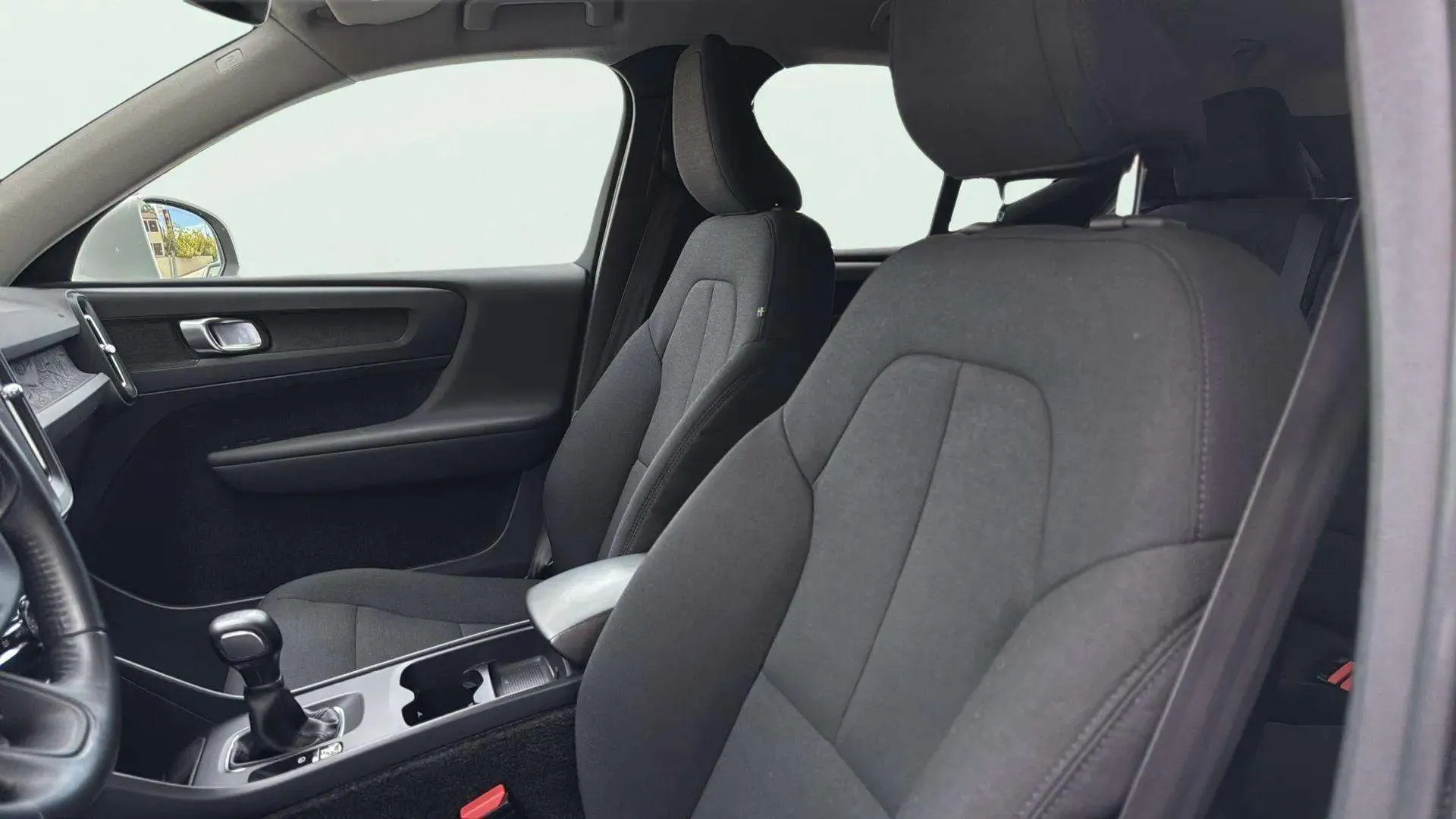 Volvo XC40 1.5 T3 - foto 15