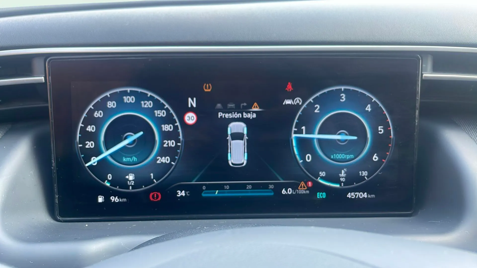 Hyundai Tucson 1.6 CRDi 48V Tecno 2C - foto 12