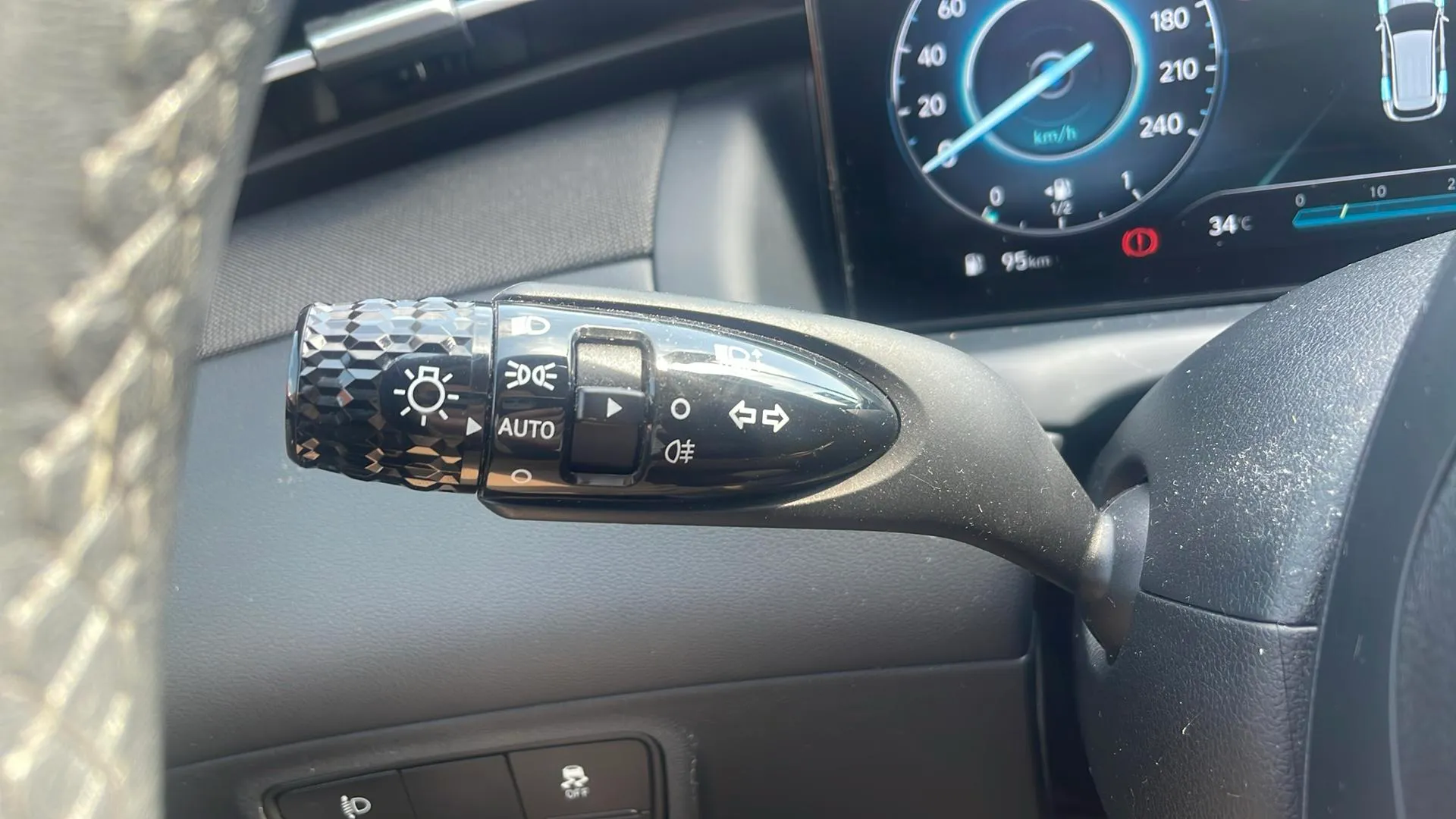 Hyundai Tucson 1.6 CRDi 48V Tecno 2C - foto 30